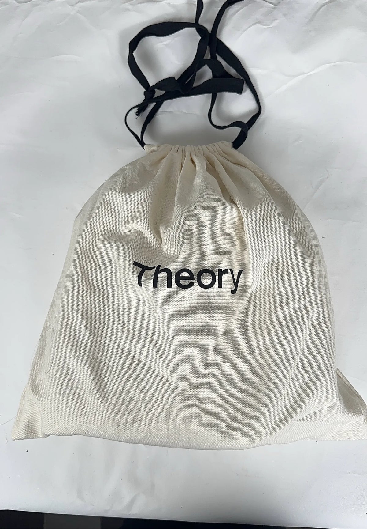 Theory-skinnaxelremsväska