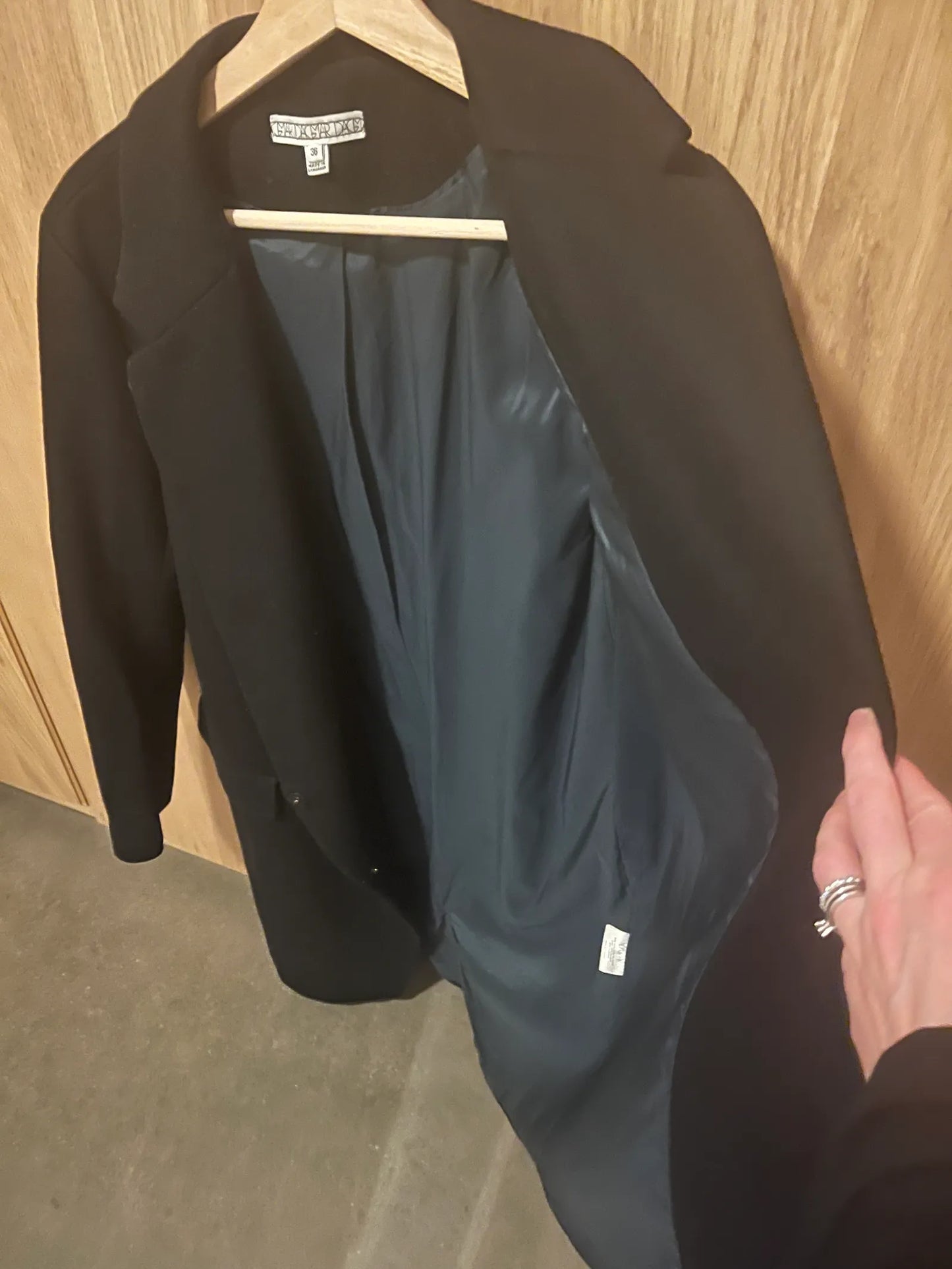 Dagmar Anissa Coat