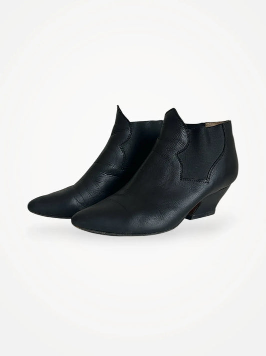 Acne Studios-skinnboots