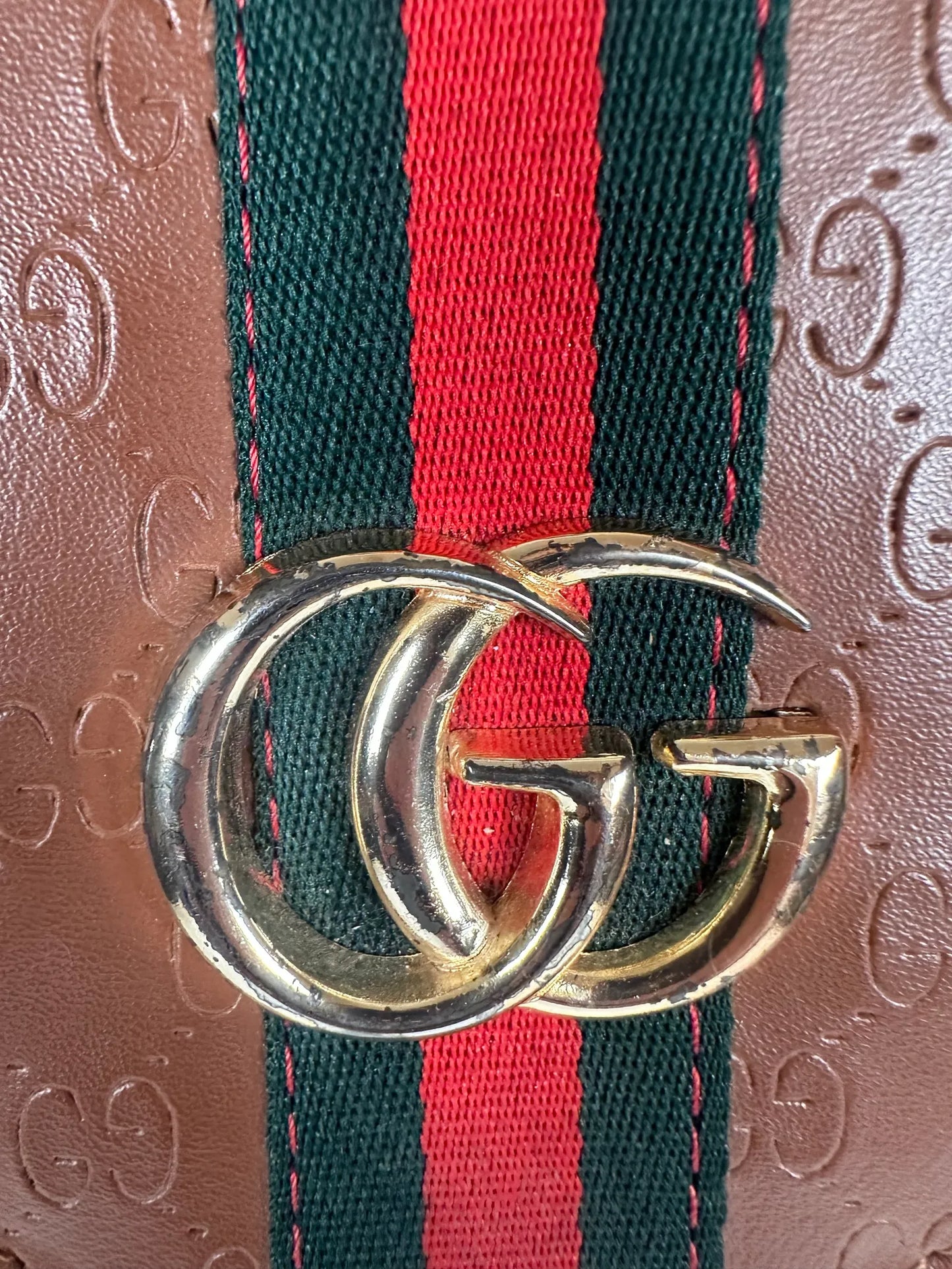 Gucci-axelremsväska