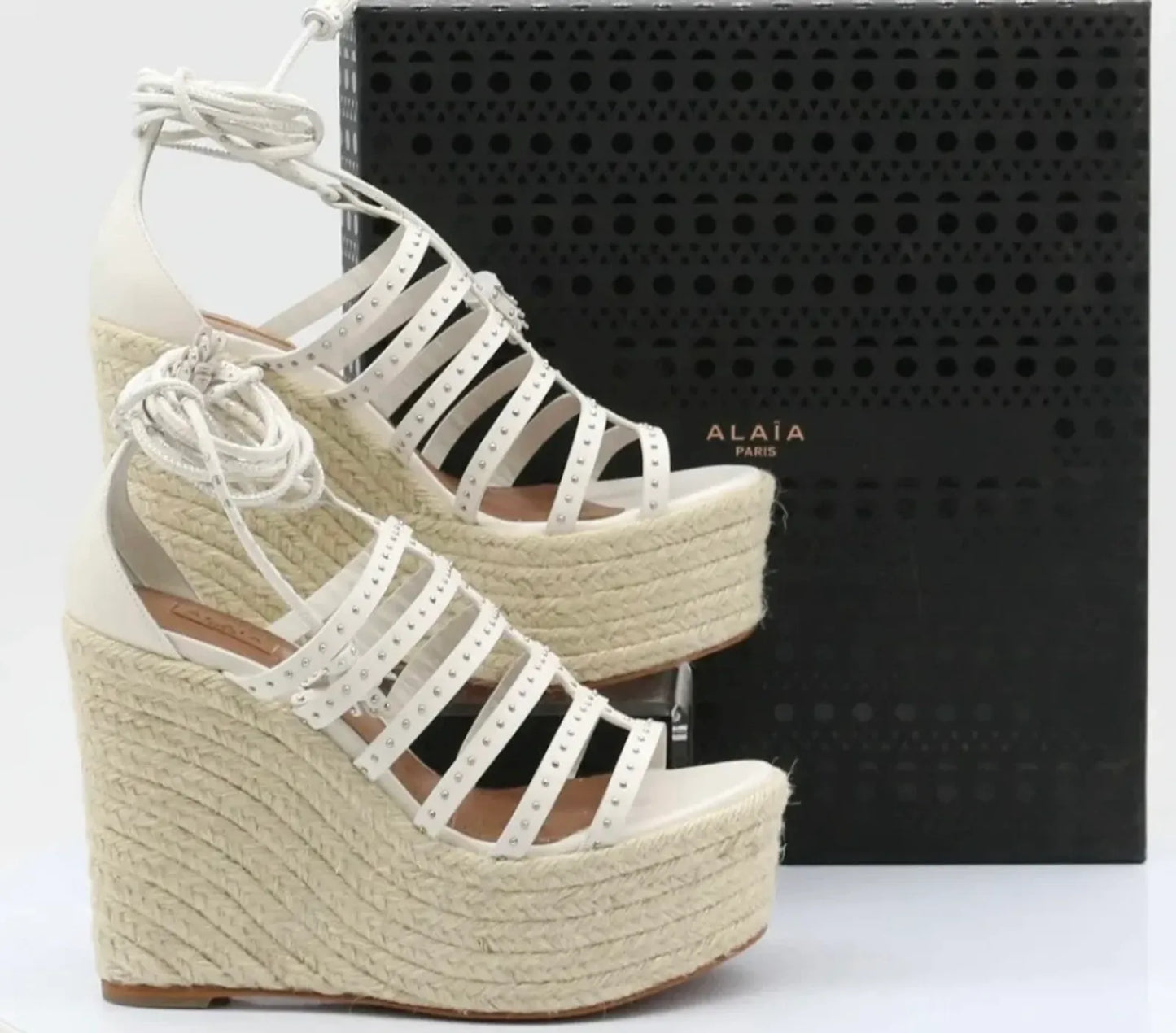 Alaïa Ladies Veau1 Bande Clou White Espadrille Wedge Heels Sandals