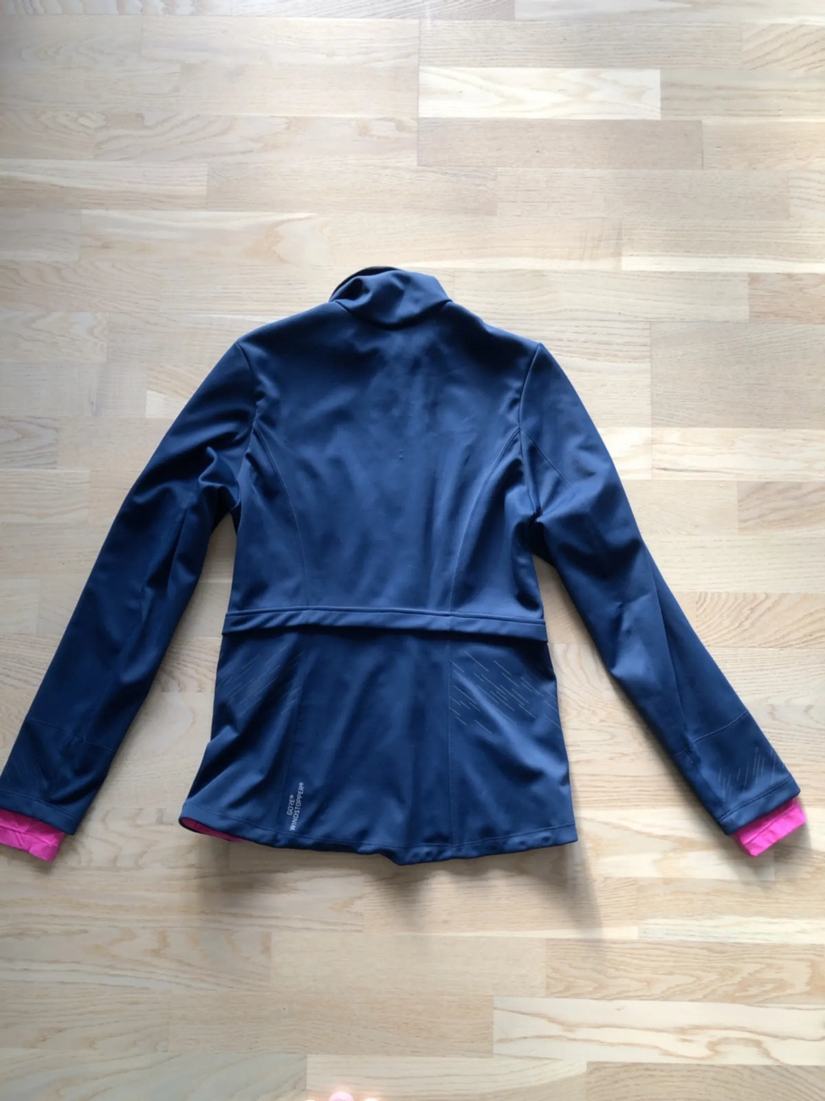 We Ar Running Windstop Jacket