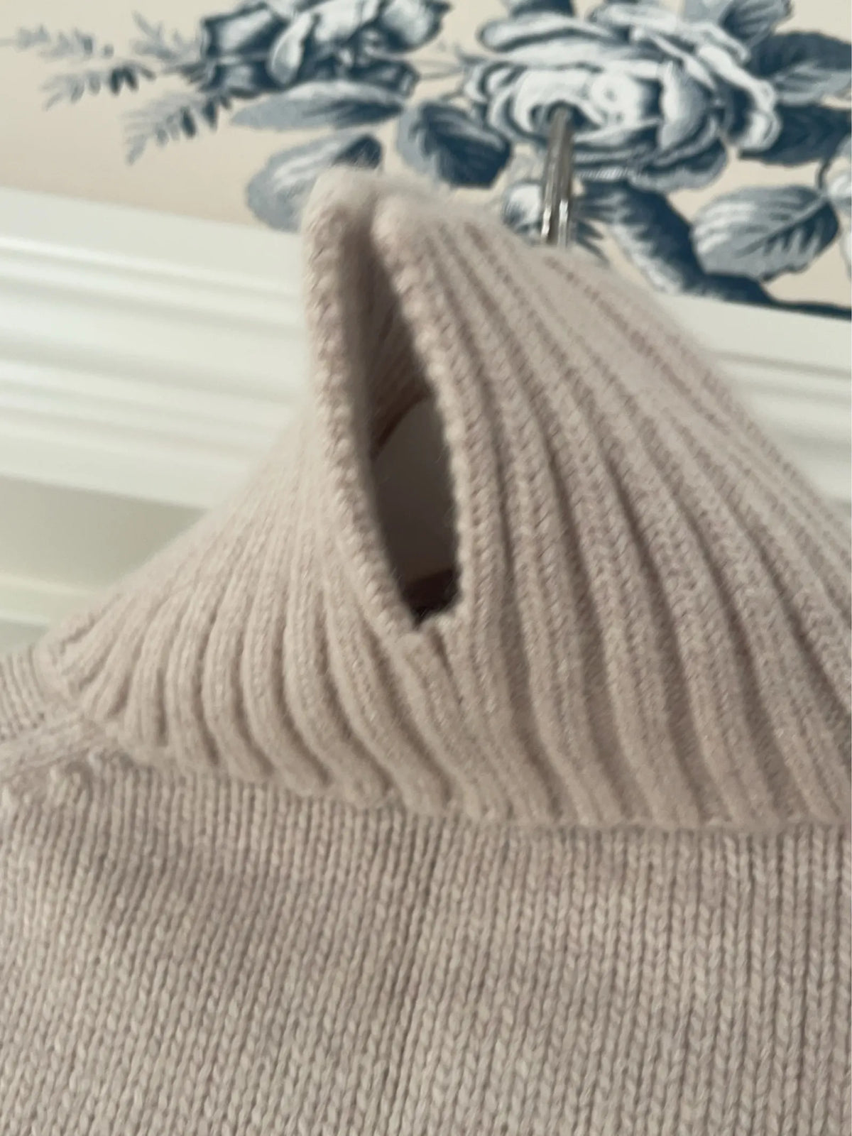 & Other Stories Turtleneck