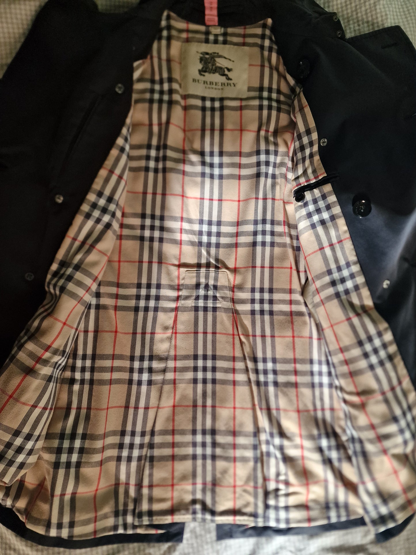 Burberry-trenchcoat