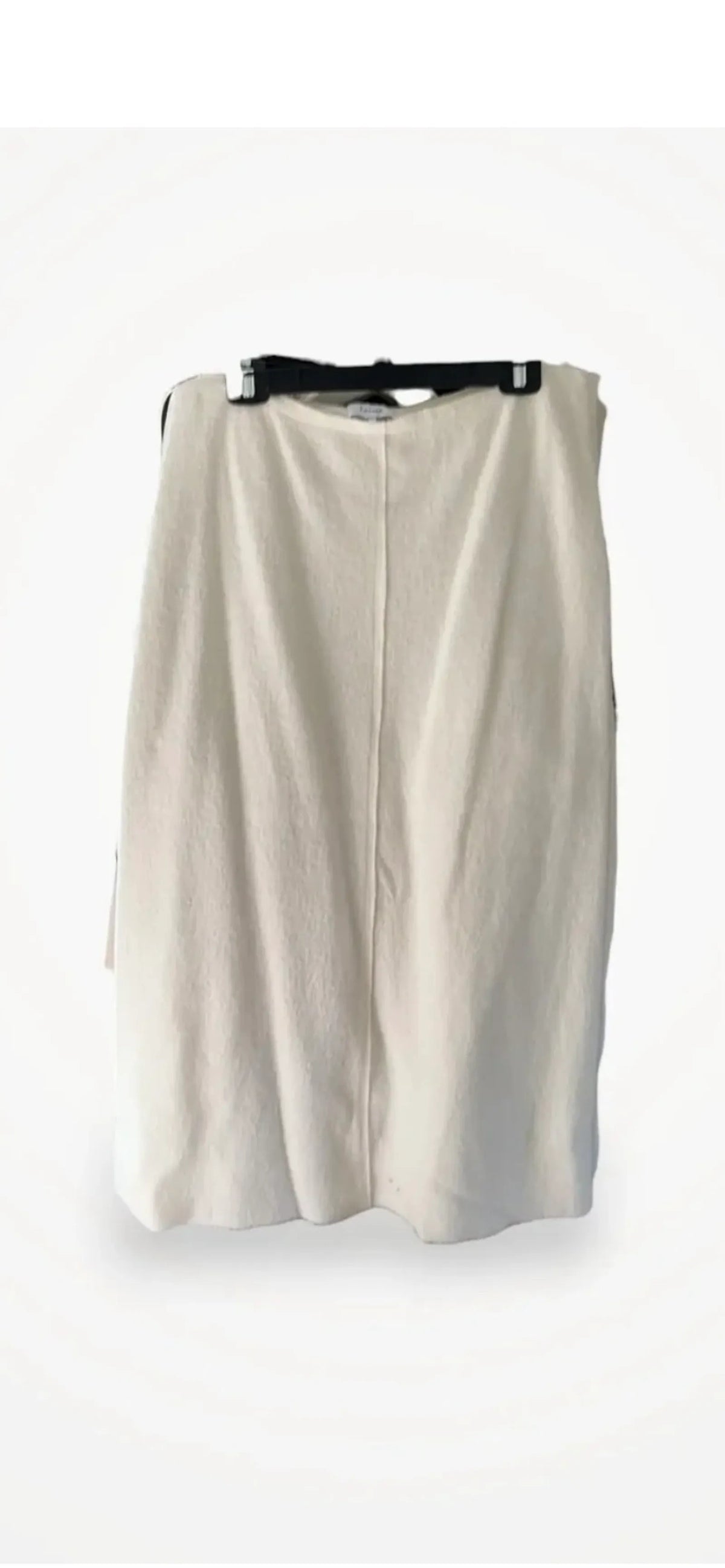 Levete Room Skirt