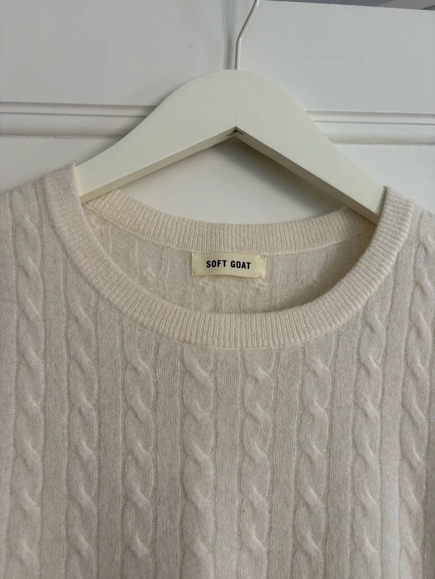 Soft Goat Cable Knit Singlet Vest