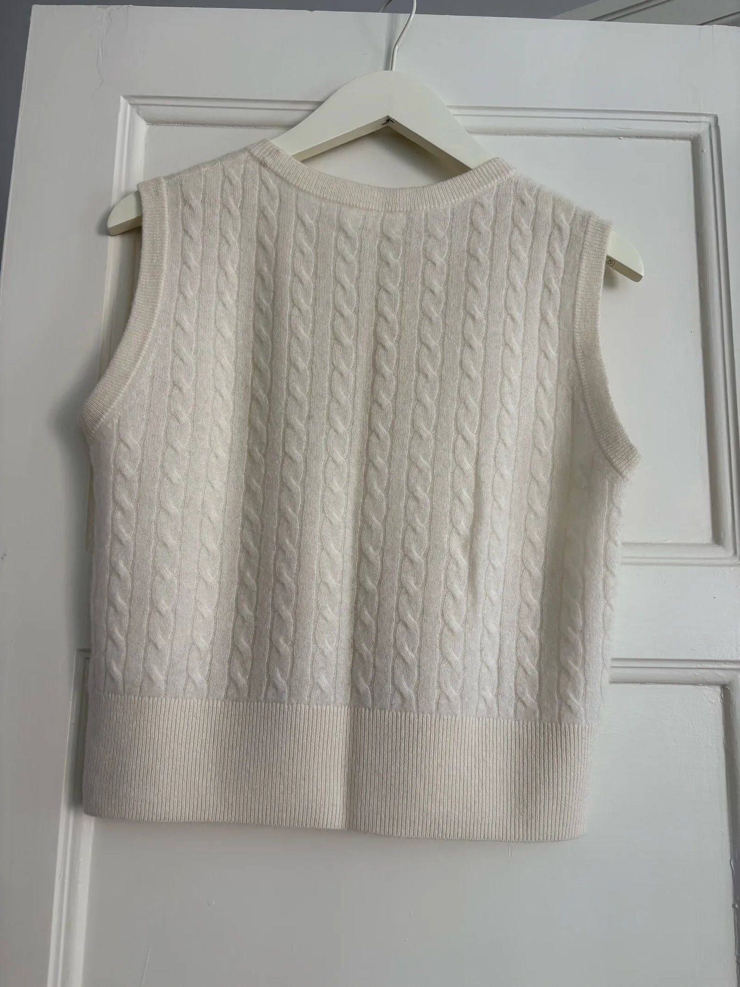 Soft Goat Cable Knit Singlet Vest
