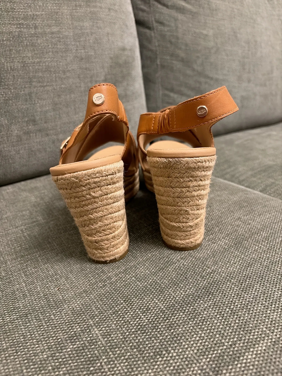 Ugg Claudeene-skinnsandaler
