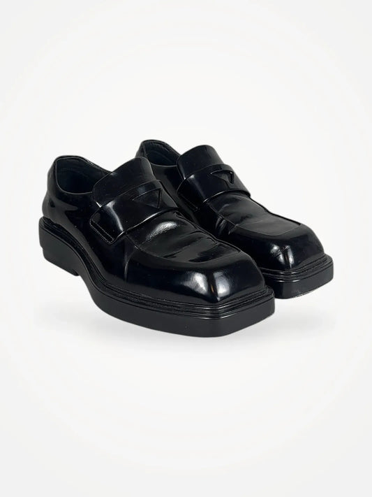 Prada-skinnloafers