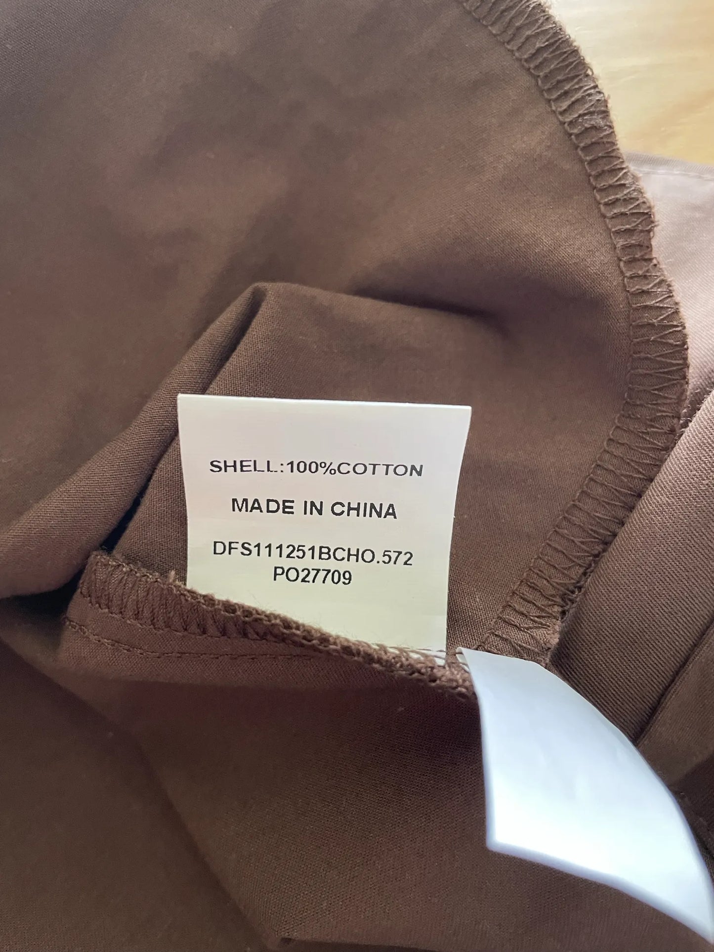 Dissh Modell Gabby Bitter Choc Oversized Cotton Mini-klänning