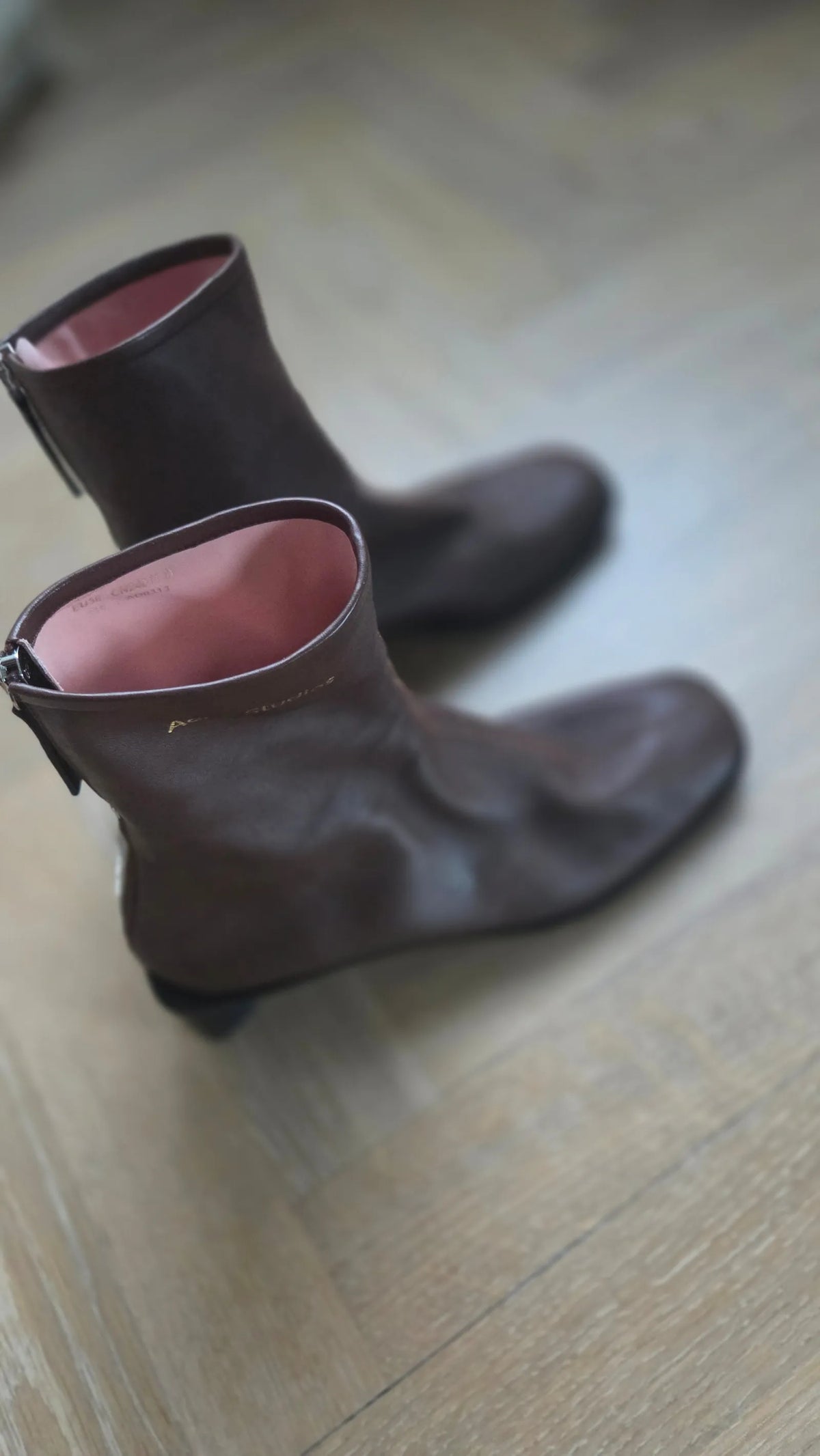 Acne Studios-skinnboots