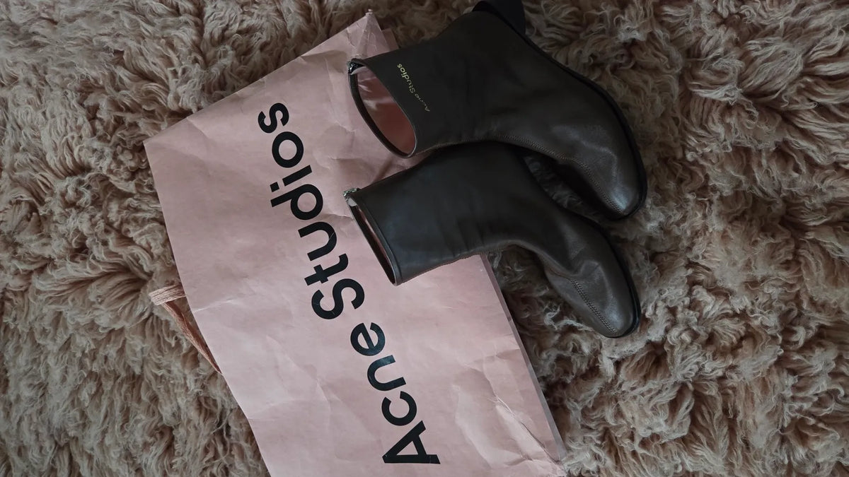 Acne Studios-skinnboots