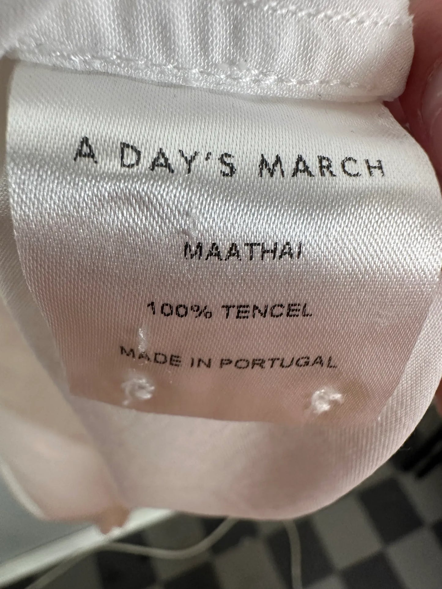 A Day's March-skjorta