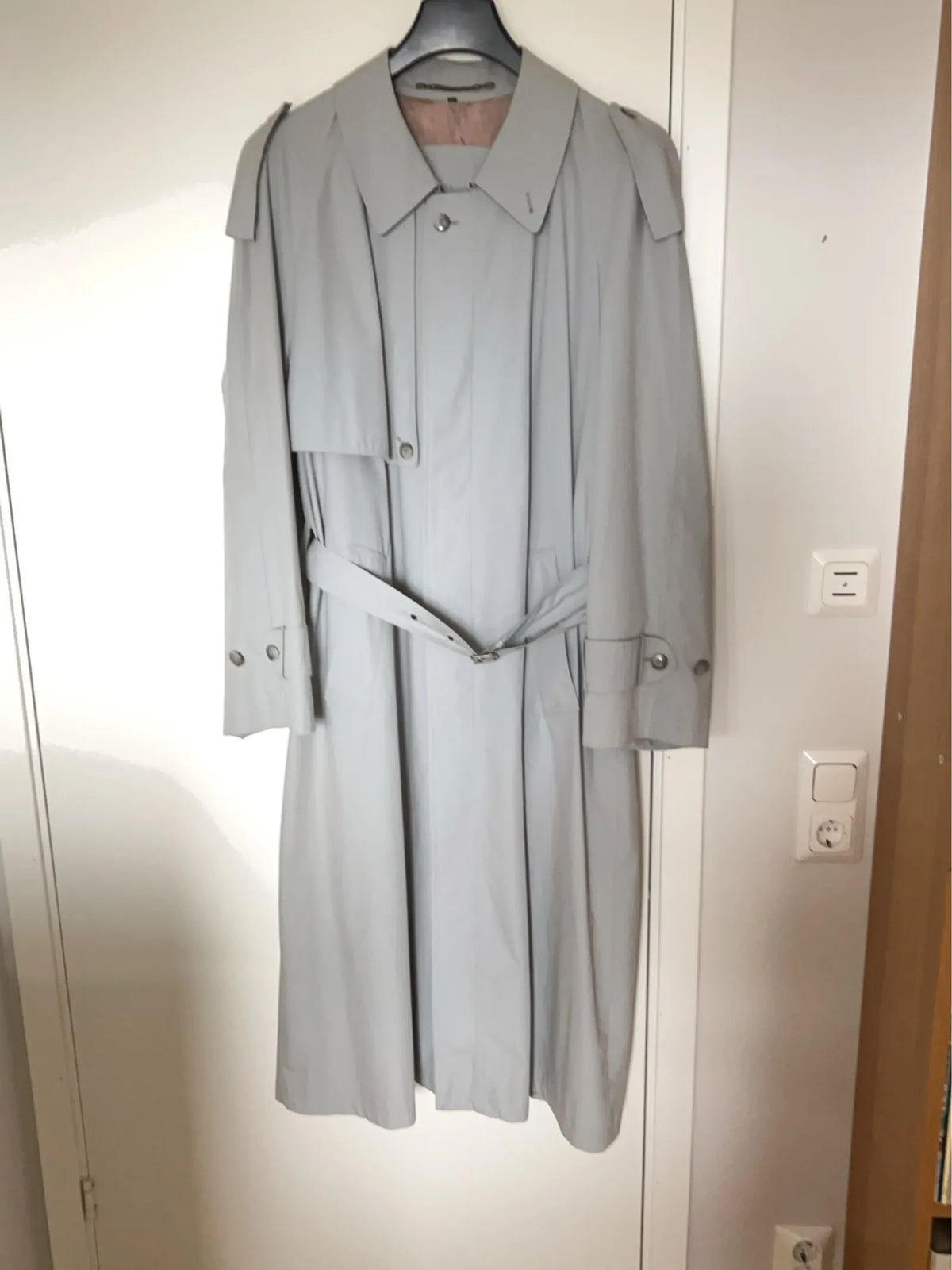 Lazzari-trenchcoat