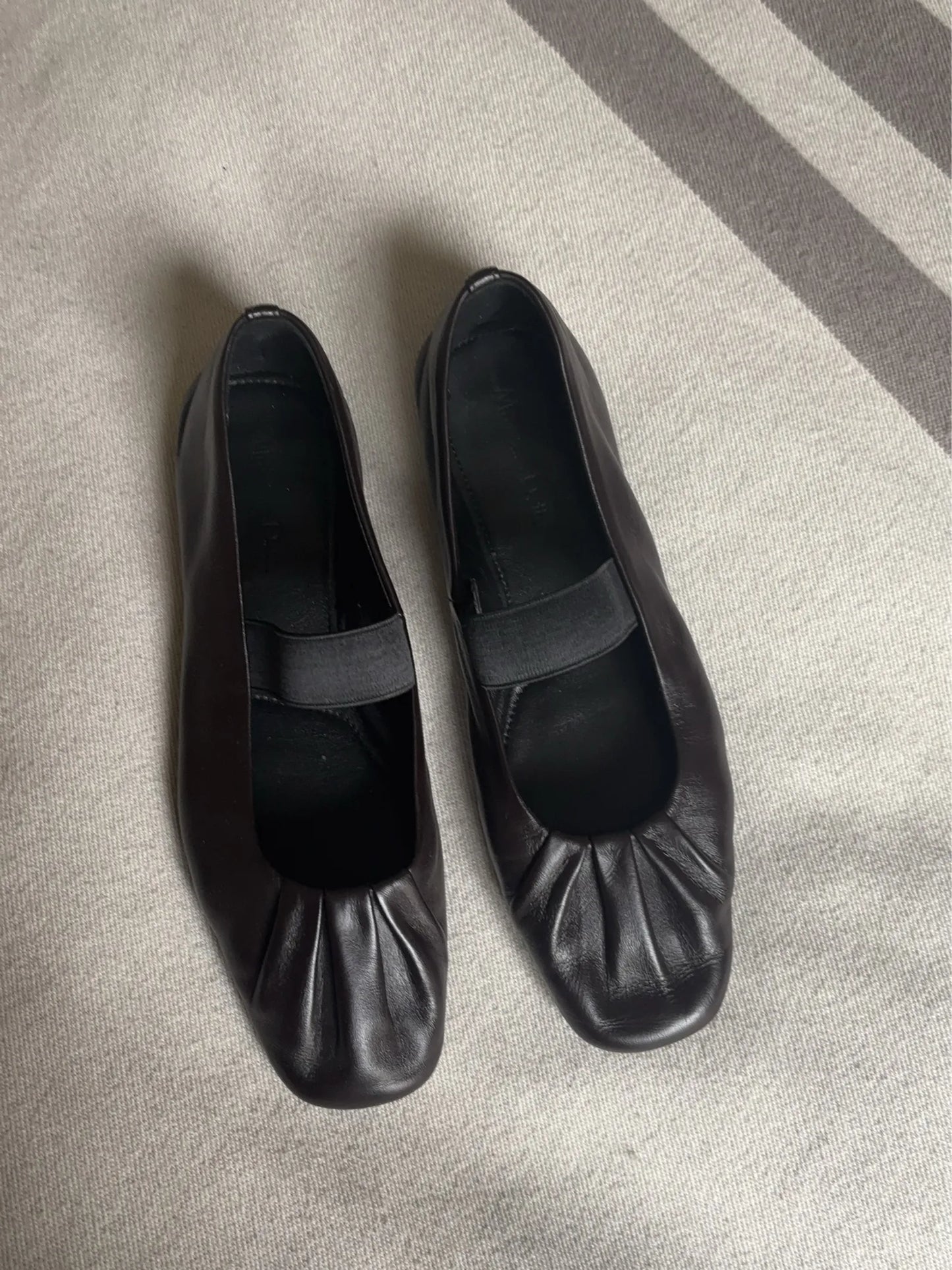 Massimo Dutti-skinnballerinaskor