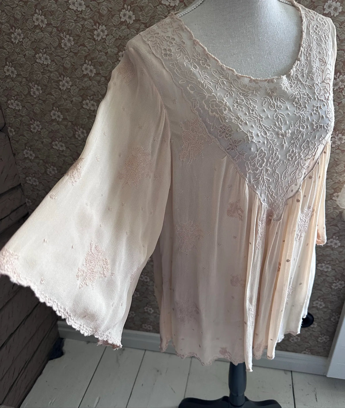 By Timo Blouse
