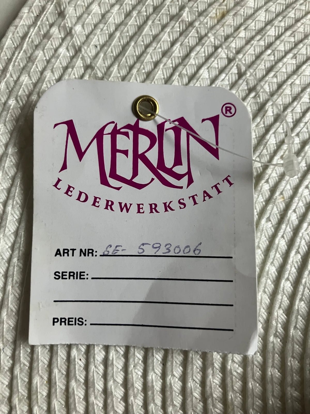 Merlin-skinnhandväska NWT