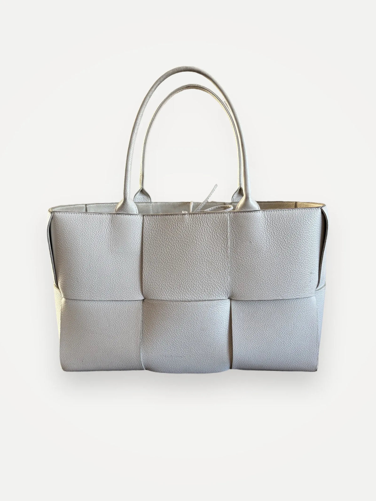 Bottega Veneta Arco Medium-skinnhandväska
