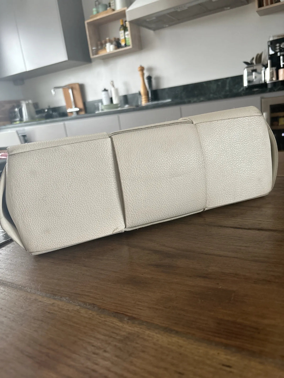 Bottega Veneta Arco Medium-skinnhandväska