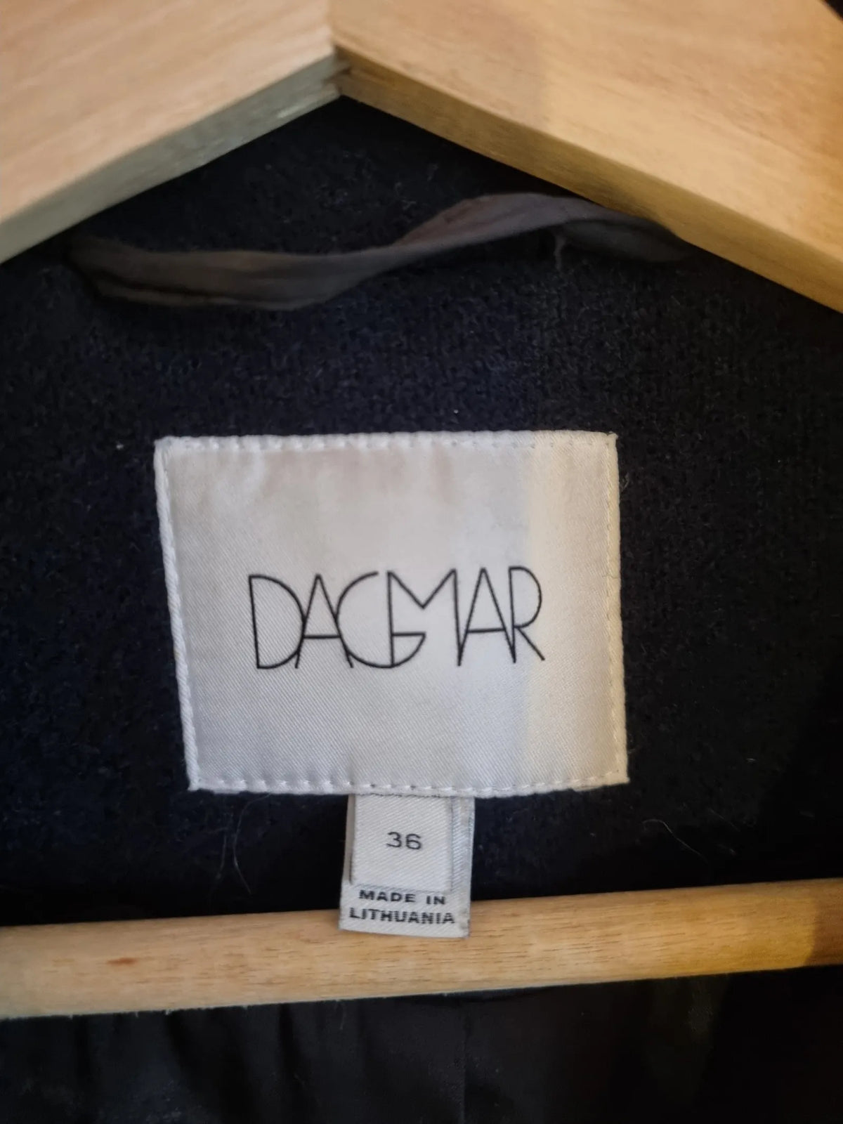 Dagmar Anissa Coat