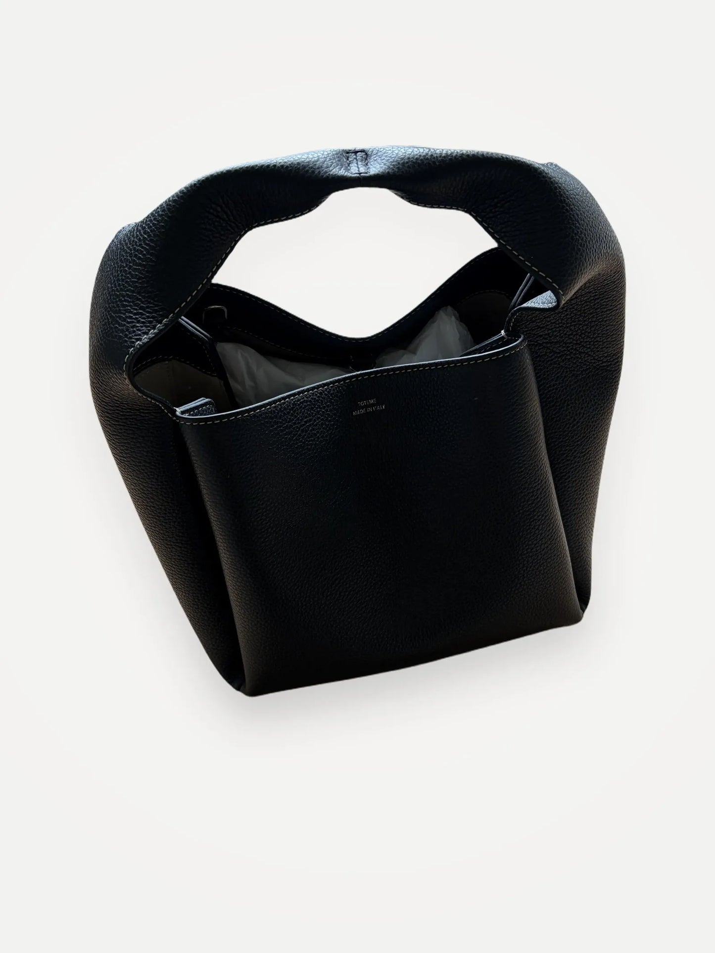 Toteme Bucket-skinnhandväska NWT