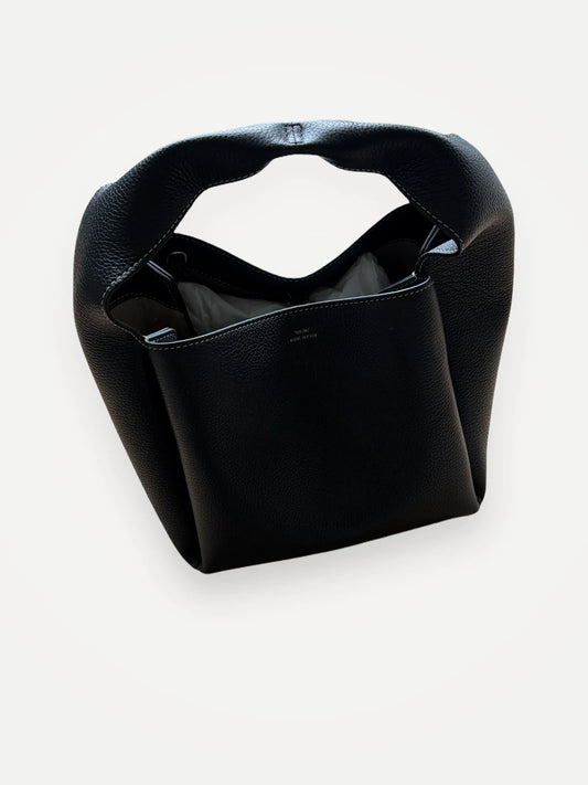 Toteme Bucket-skinnhandväska NWT