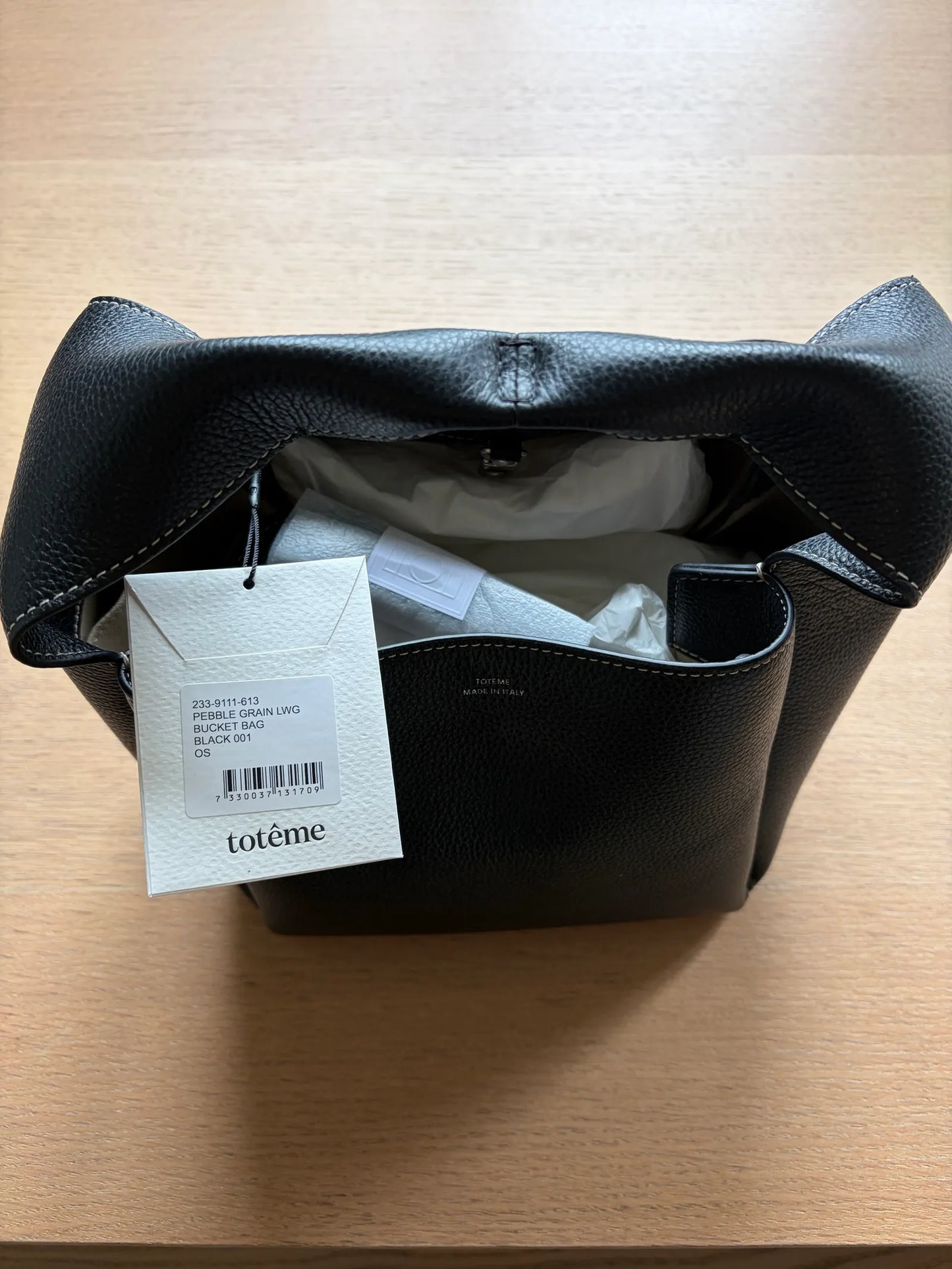 Toteme Bucket-skinnhandväska NWT
