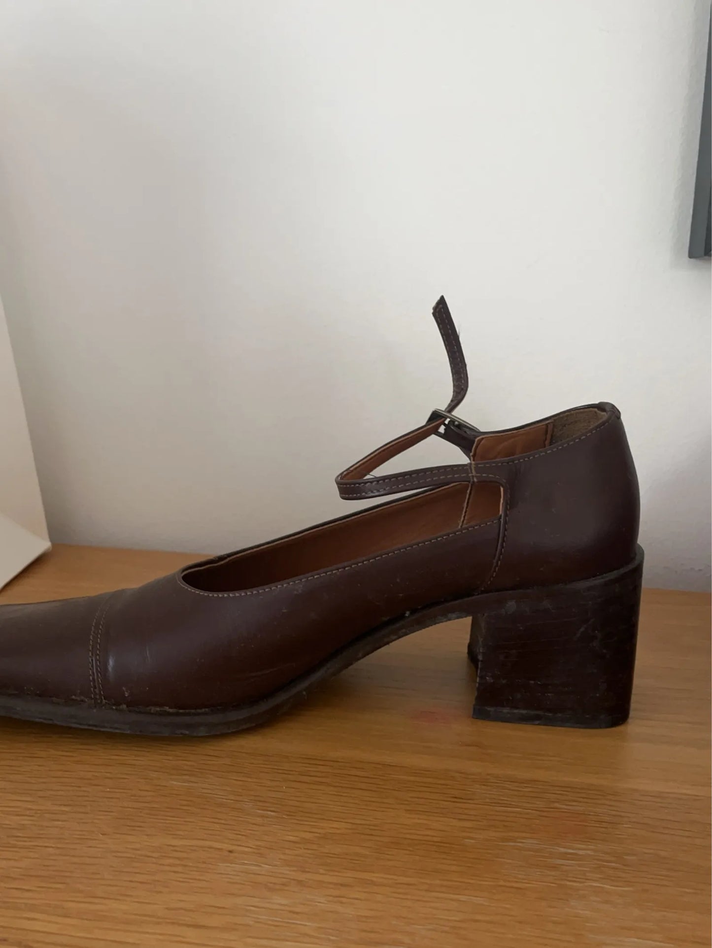 Bata Heels