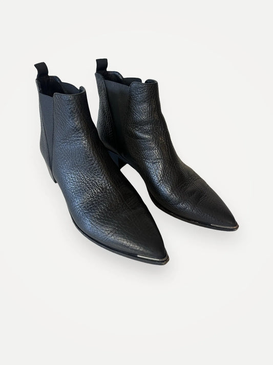 Acne Studios-skinnboots