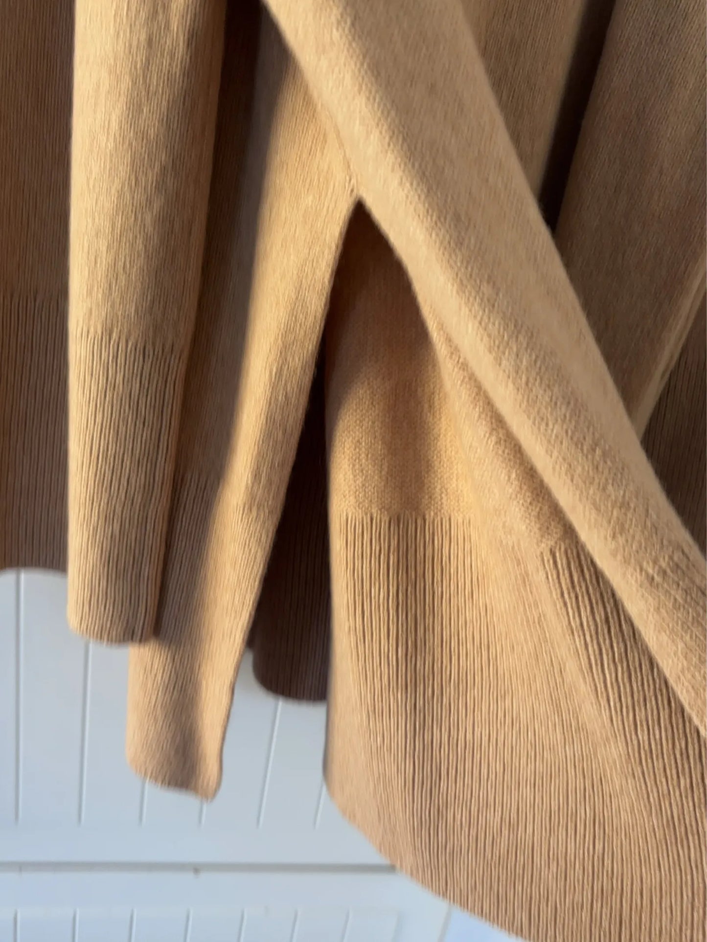 Toteme-ulltröja NWOT