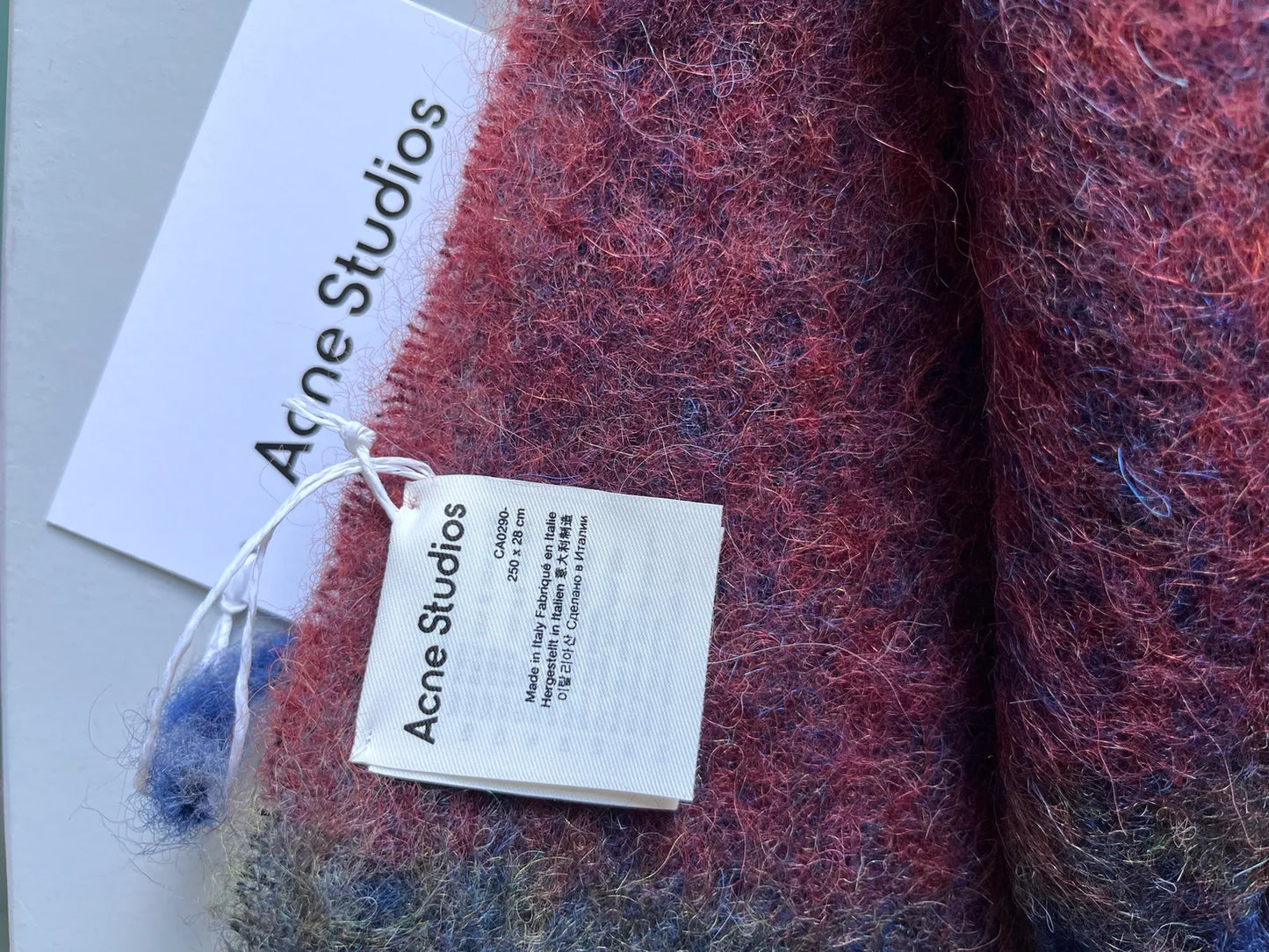 Acne Studios-ullhalsduk NWOT