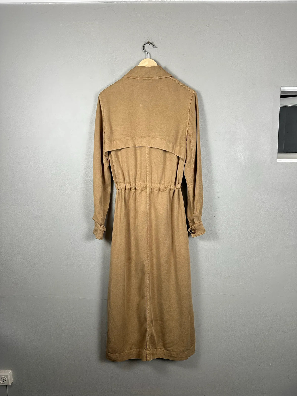 The Weekend Adventure Co-trenchcoat