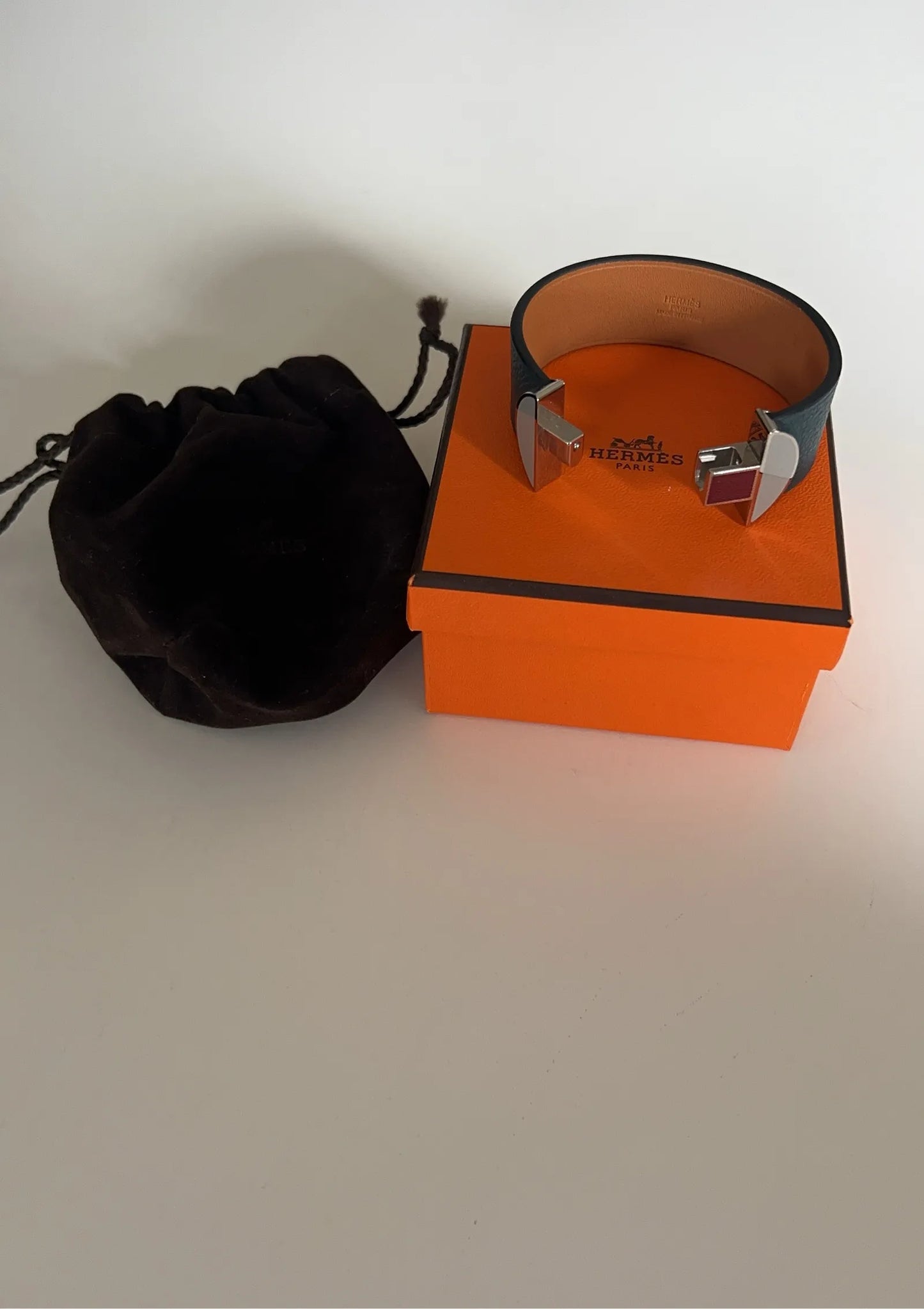Hermès Hermés Tad Manchette 2002-skinnarmband NWOT