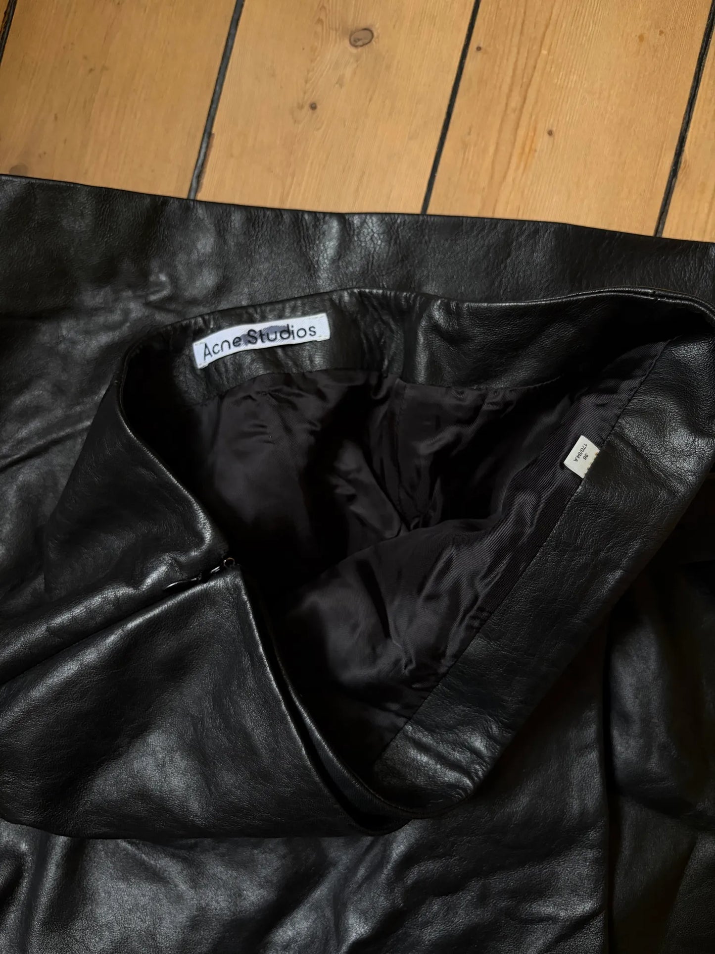 Acne Studios Leather Wrap-skinnkjol
