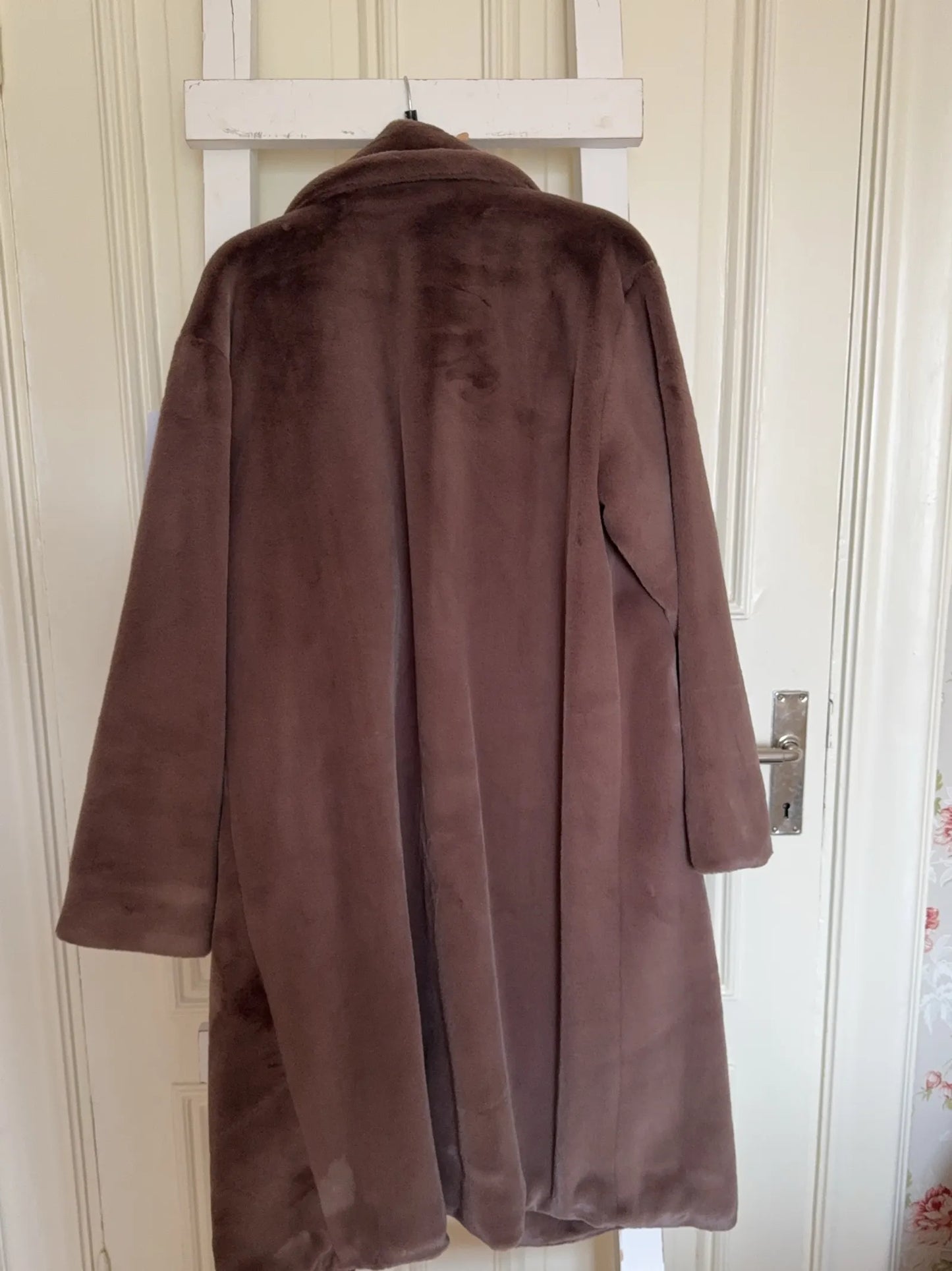 By Malina Astrid Faux Fur Artikelnummer 3025308-kappa NWOT