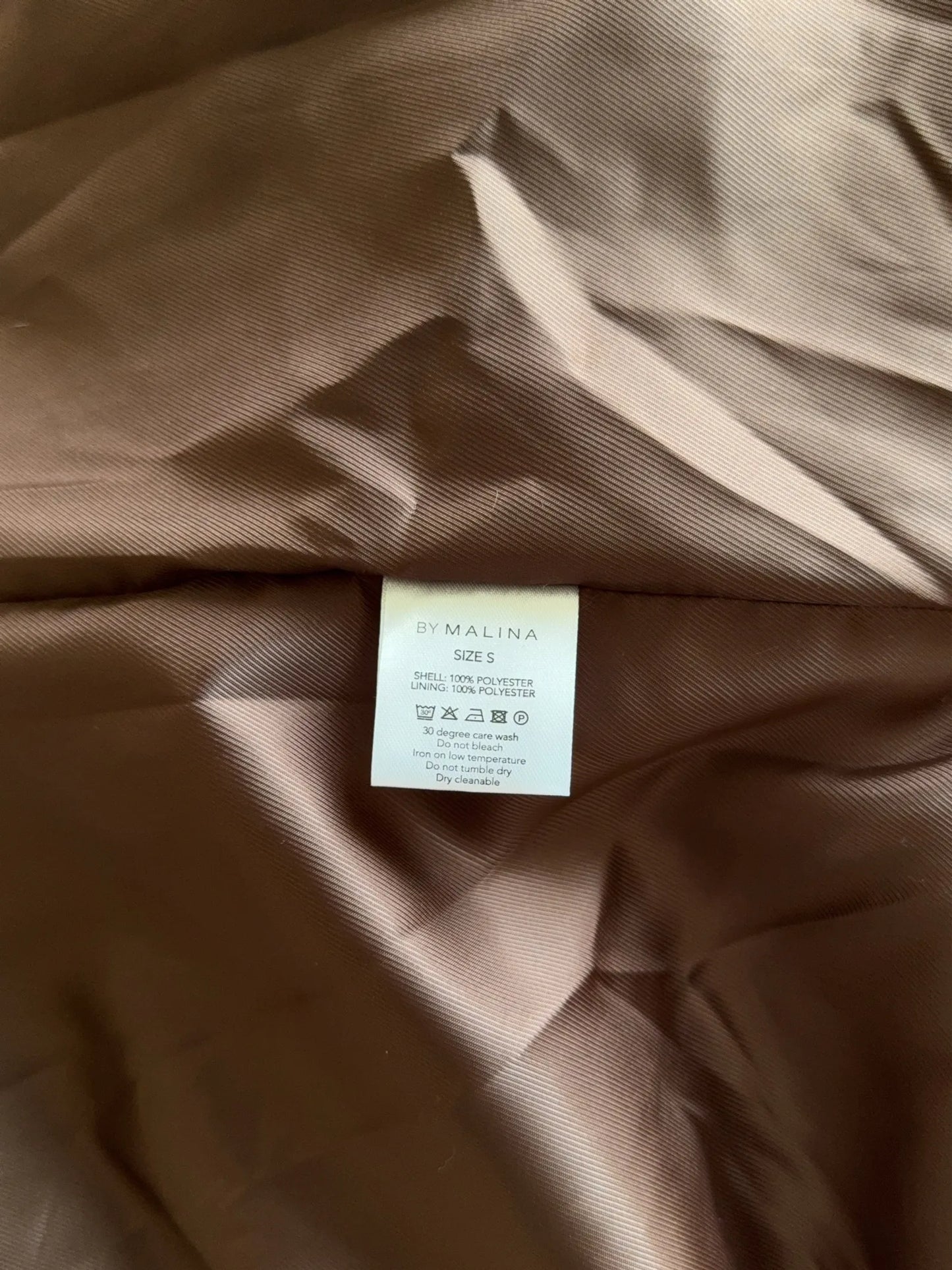 By Malina Astrid Faux Fur Artikelnummer 3025308-kappa NWOT