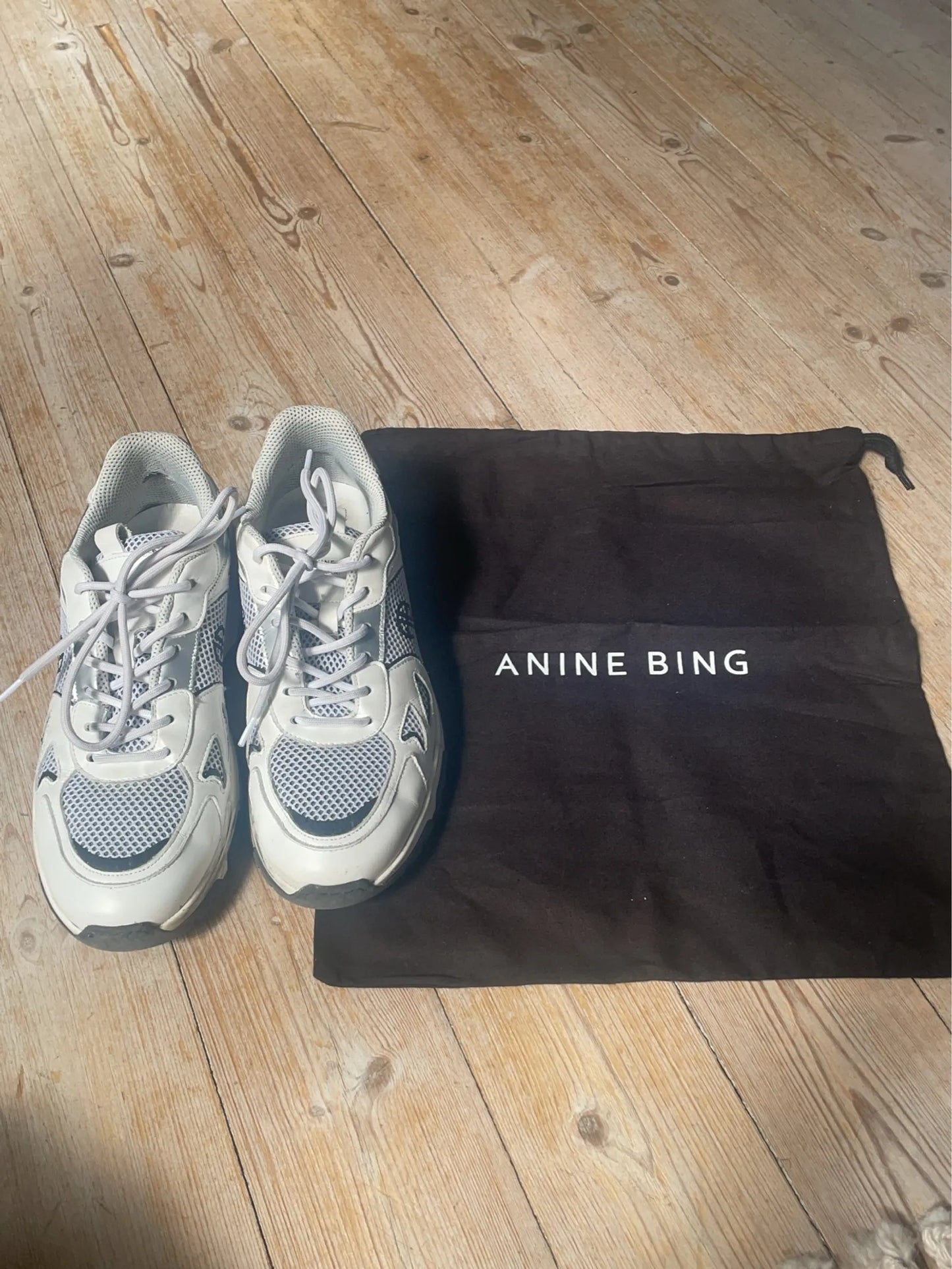 Anine Bing Sneakers