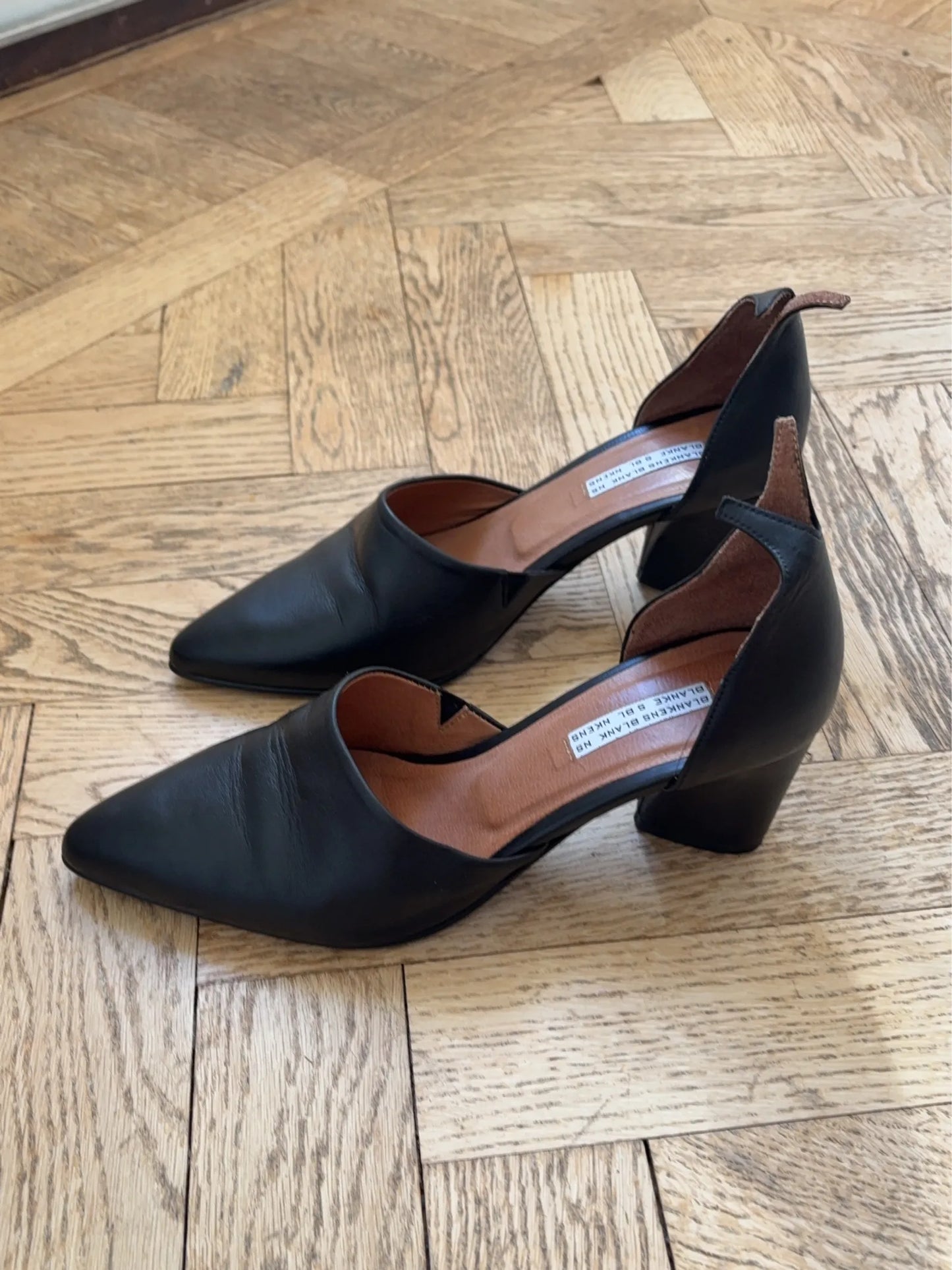 Blankens The Riverside Black Leather-skinnklackar