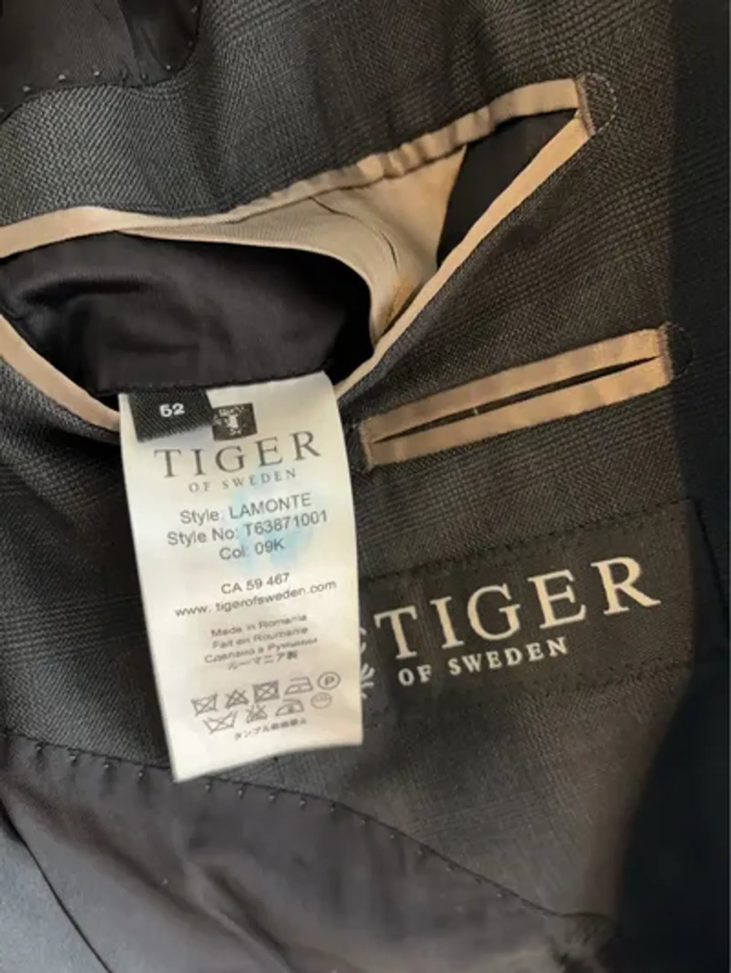 Tiger of Sweden Suit