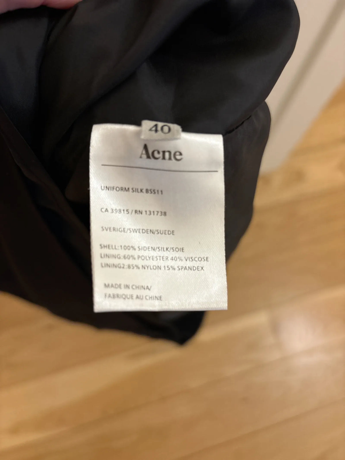 Acne Studios-sidenklänning