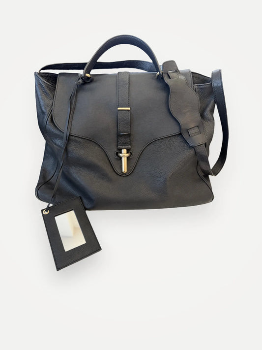 Balenciaga Tube Gm Clasp Handle-skinnaxelremsväska