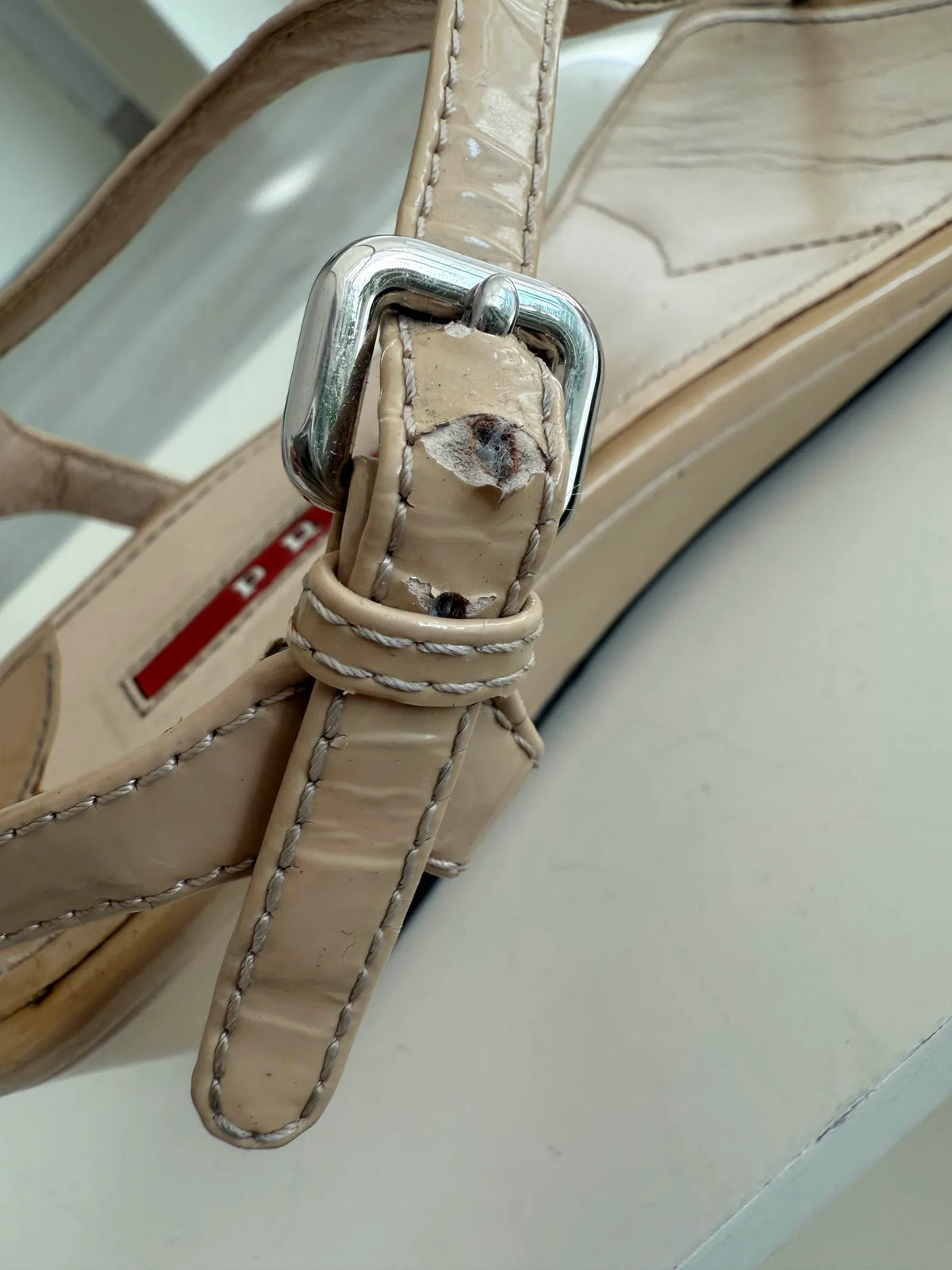 Prada-skinnsandaler