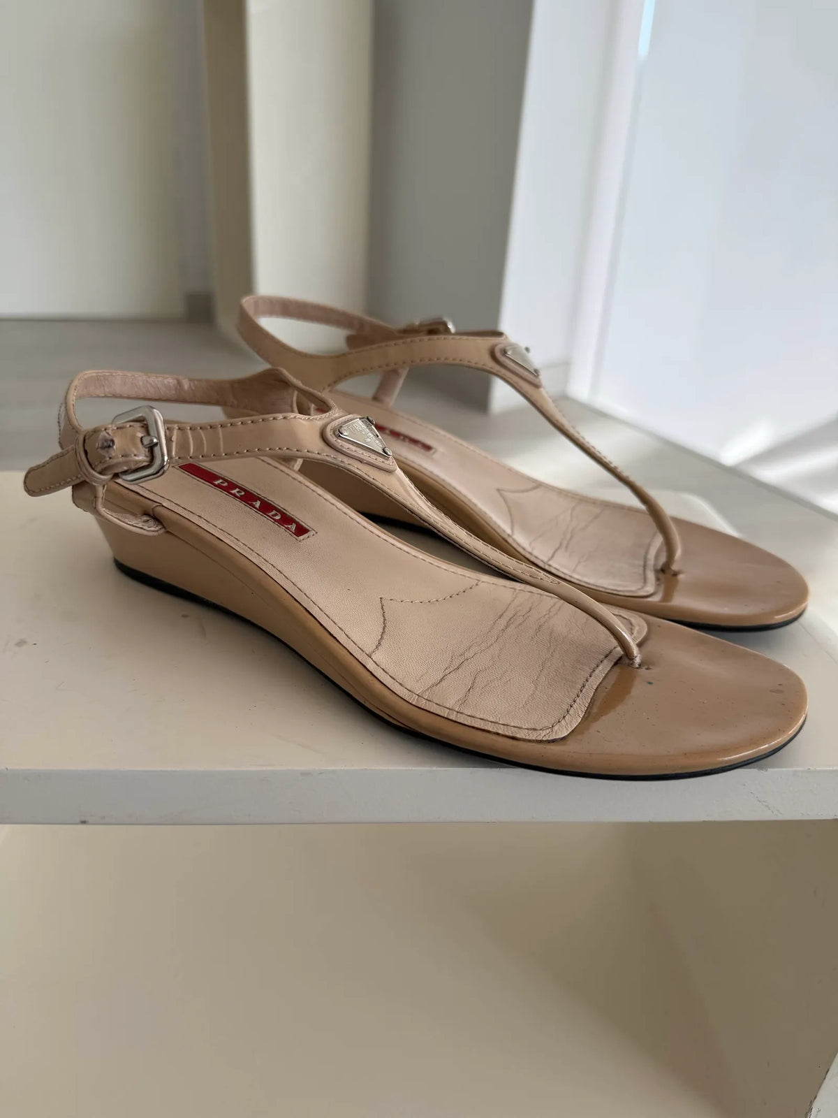 Prada-skinnsandaler