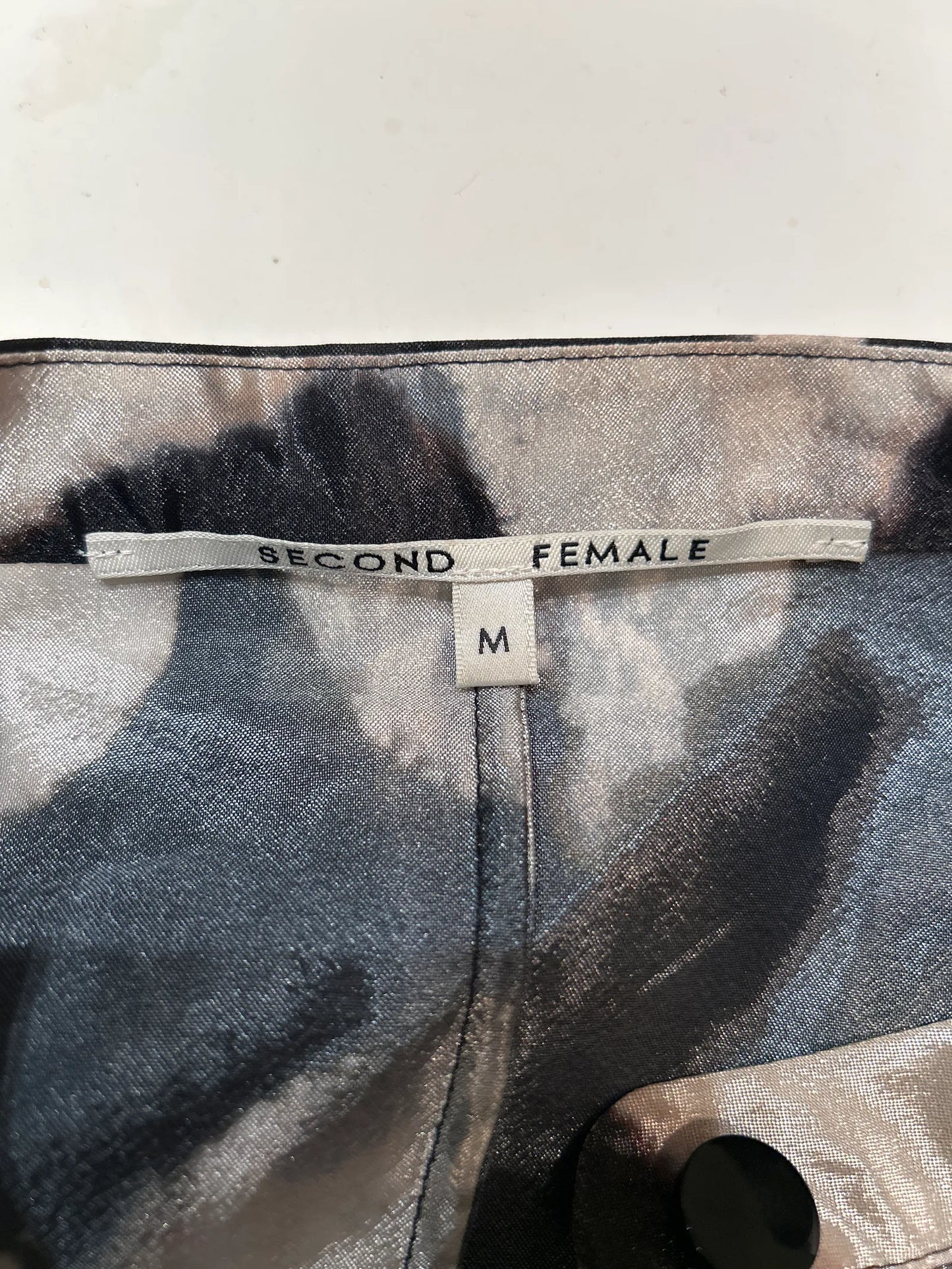 Second Female Softly-blus