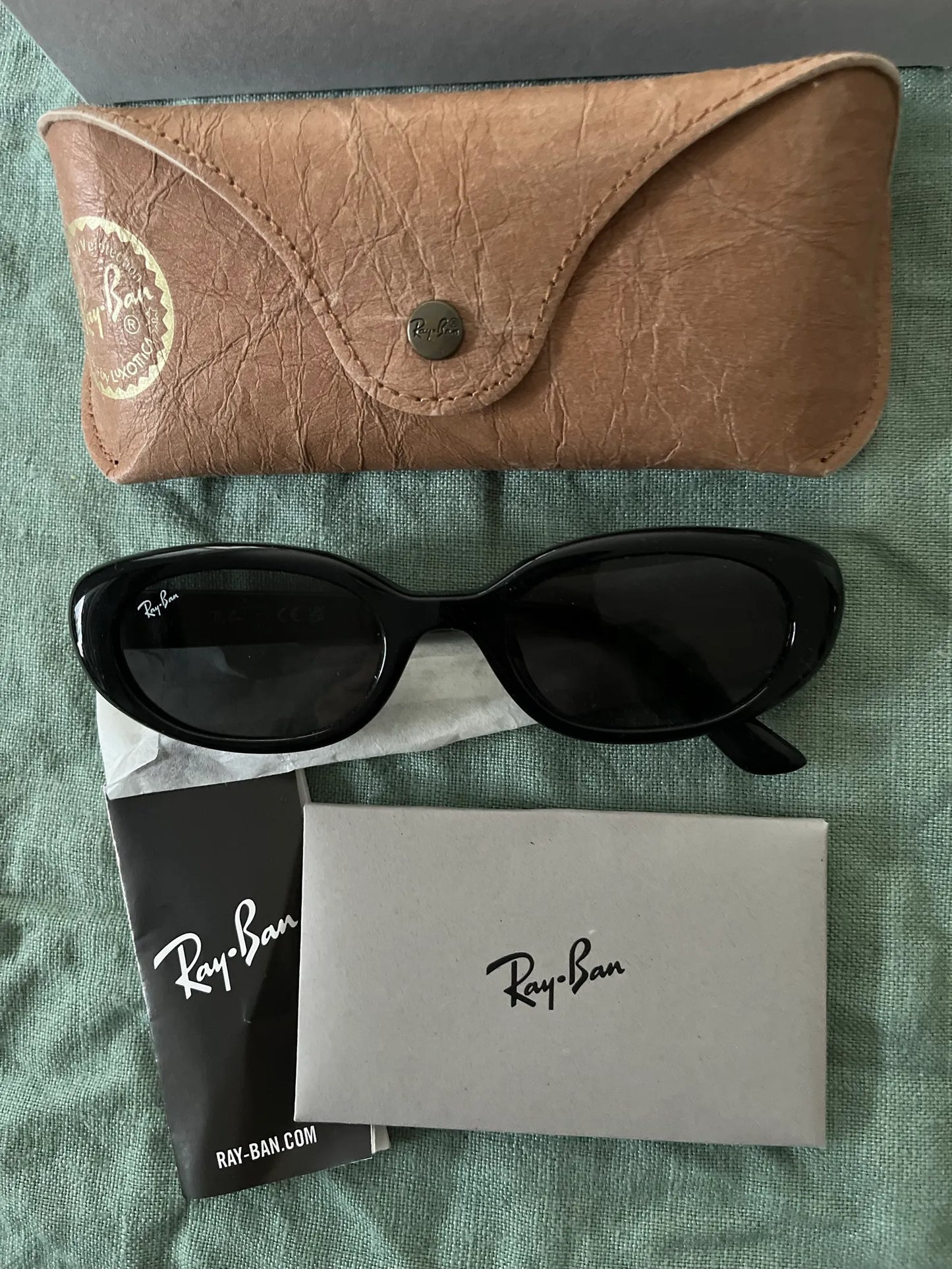 Ray-Ban Rb4441d-solglasögon NWOT