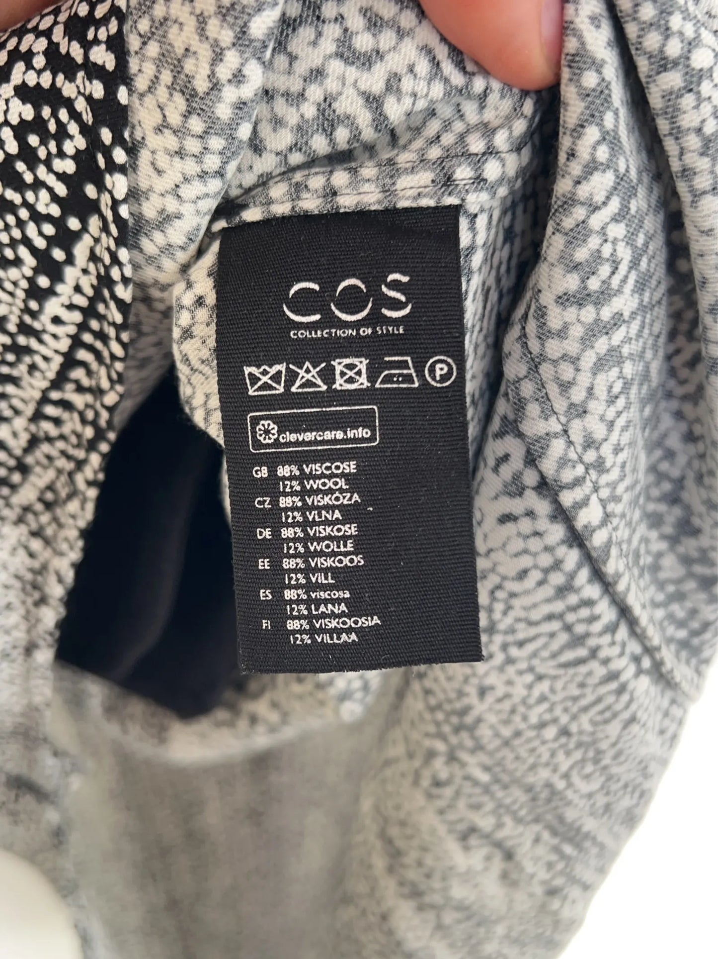 Cos-klänning