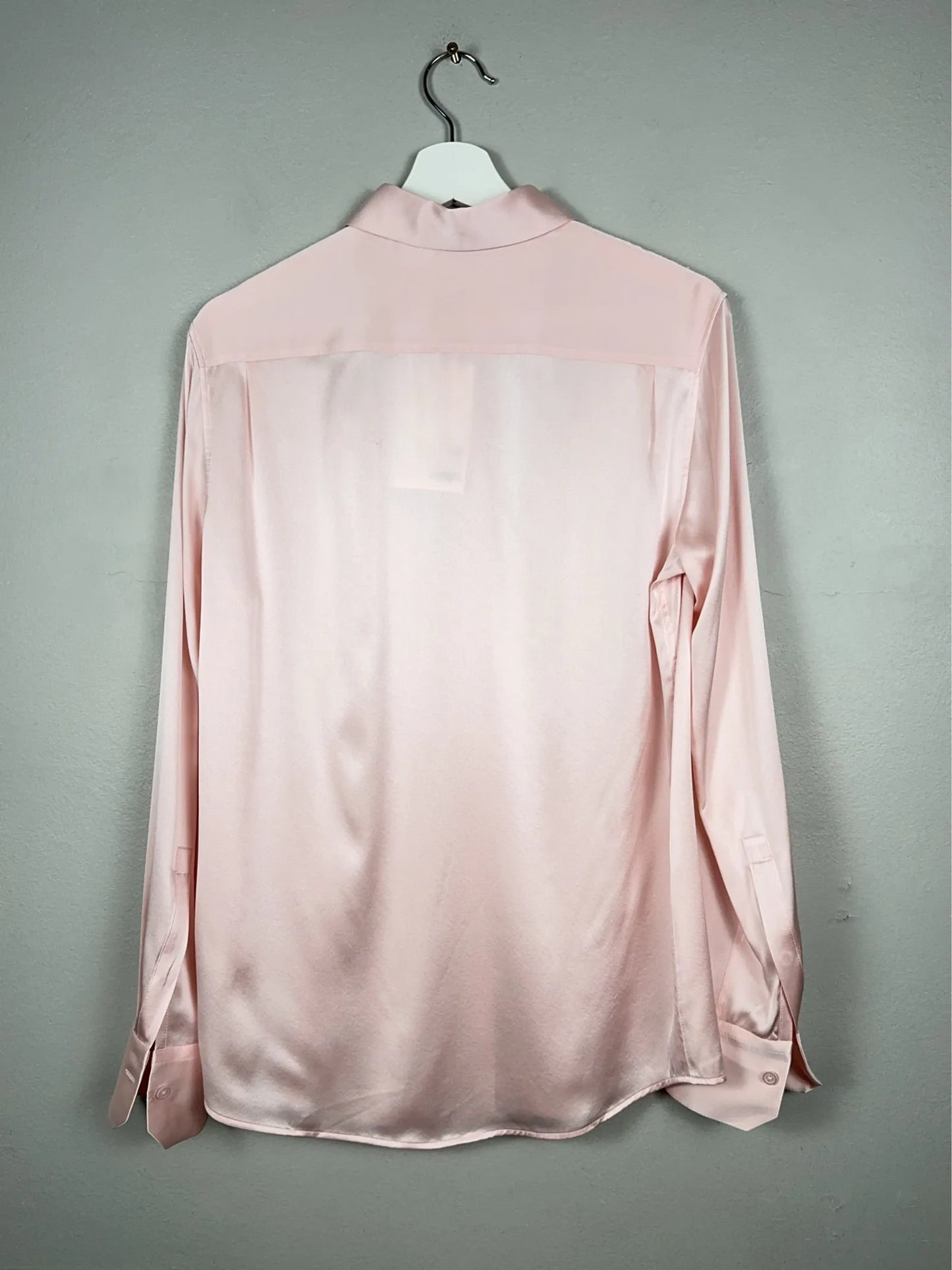 Filippa K V-detail Lace-sidenskjorta