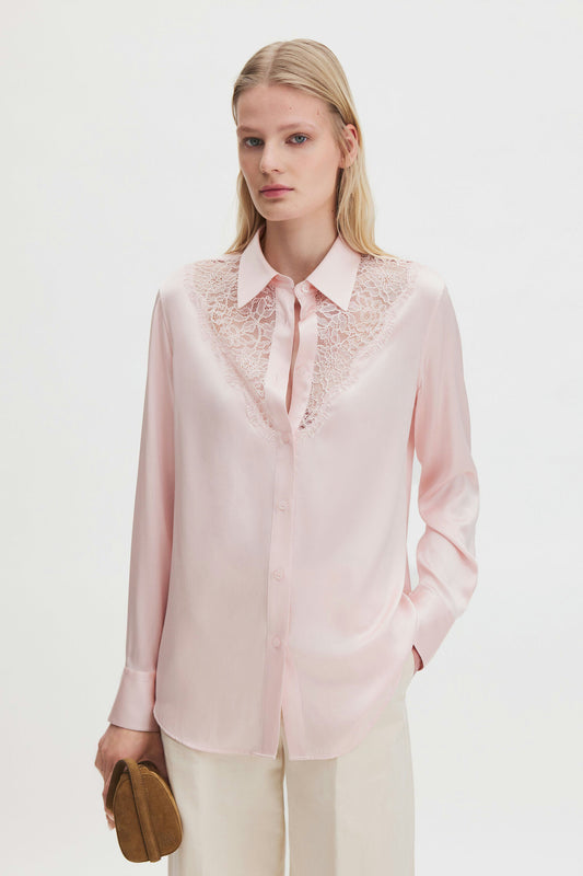 Filippa K V-detail Lace-sidenskjorta