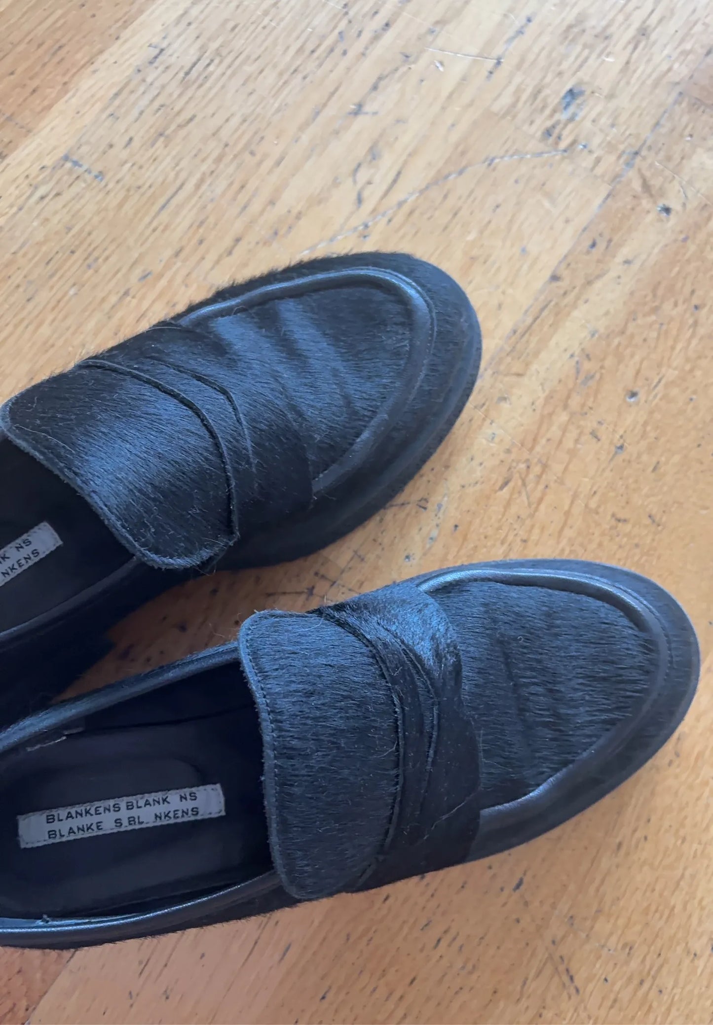 Blankens-skinnloafers