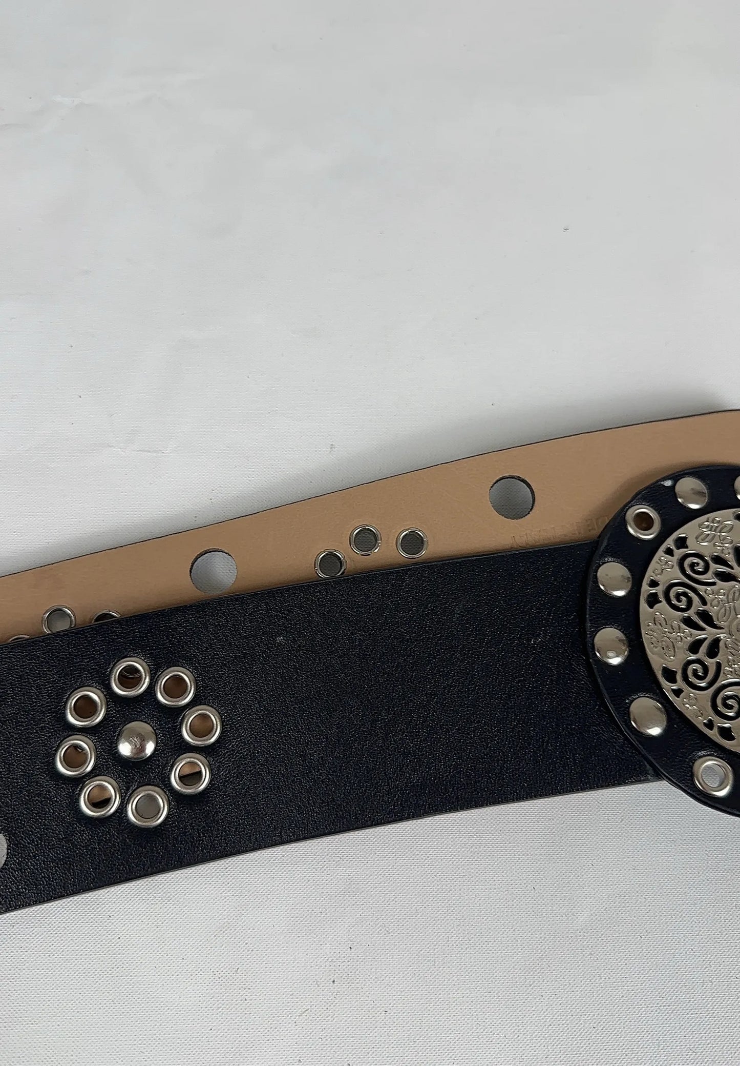 Maryam Nassir Zadeh Belt